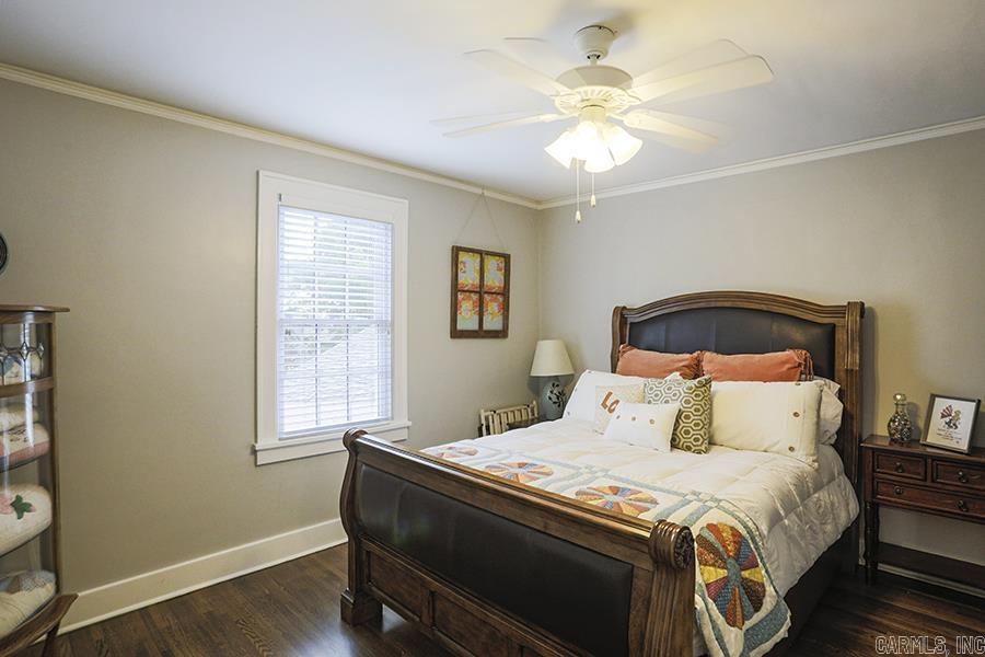 COUNTRY CLUB HGTS - Residential