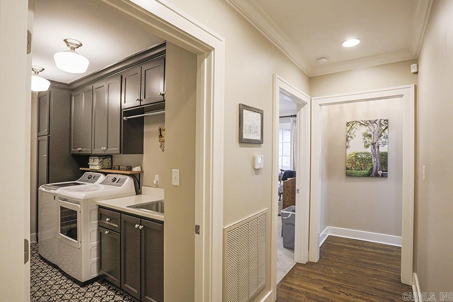 COUNTRY CLUB HGTS - Residential