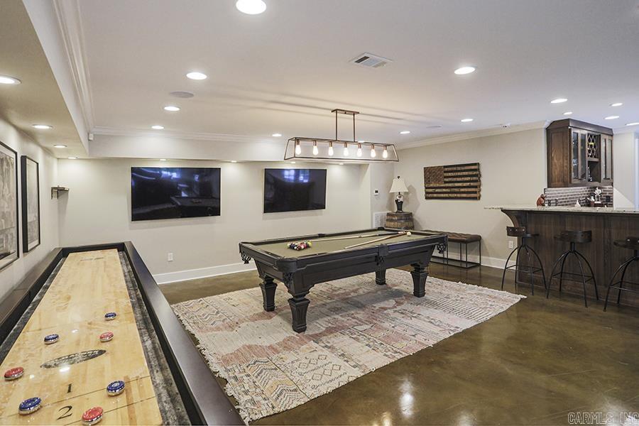 COUNTRY CLUB HGTS - Residential