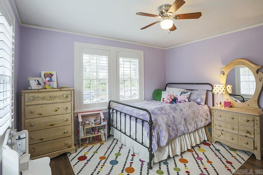 COUNTRY CLUB HGTS - Residential