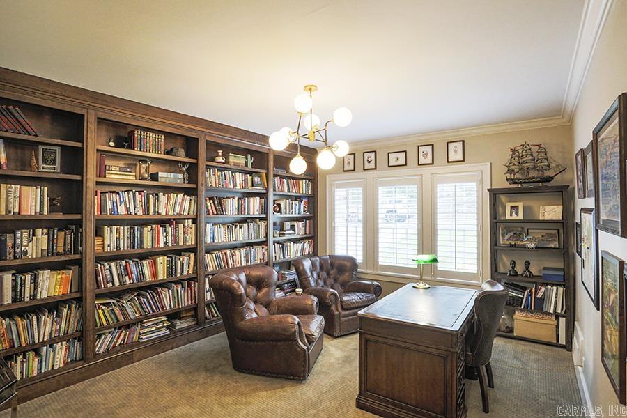 COUNTRY CLUB HGTS - Residential