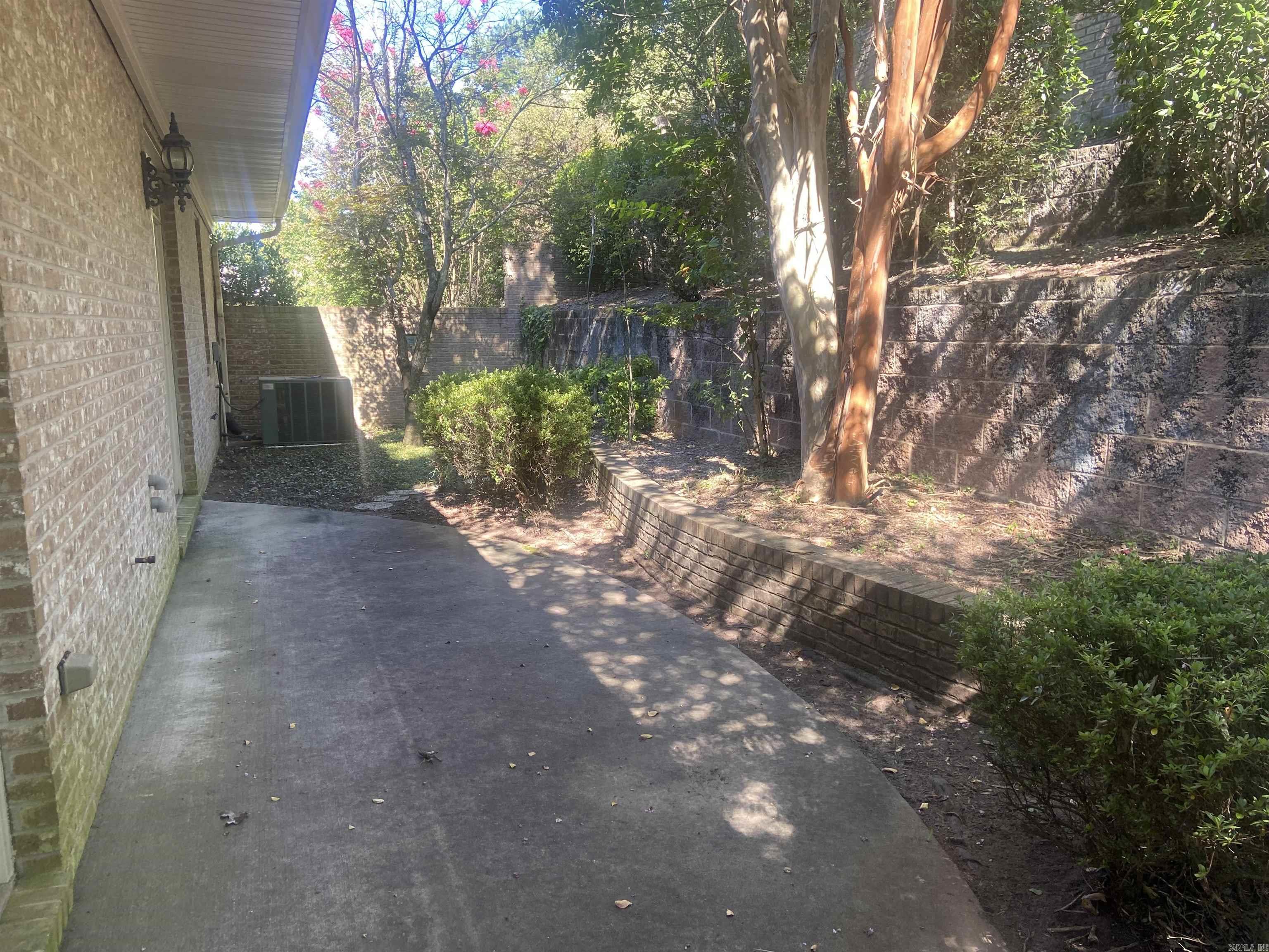 HUNTERS GREEN ESTATES - Residential