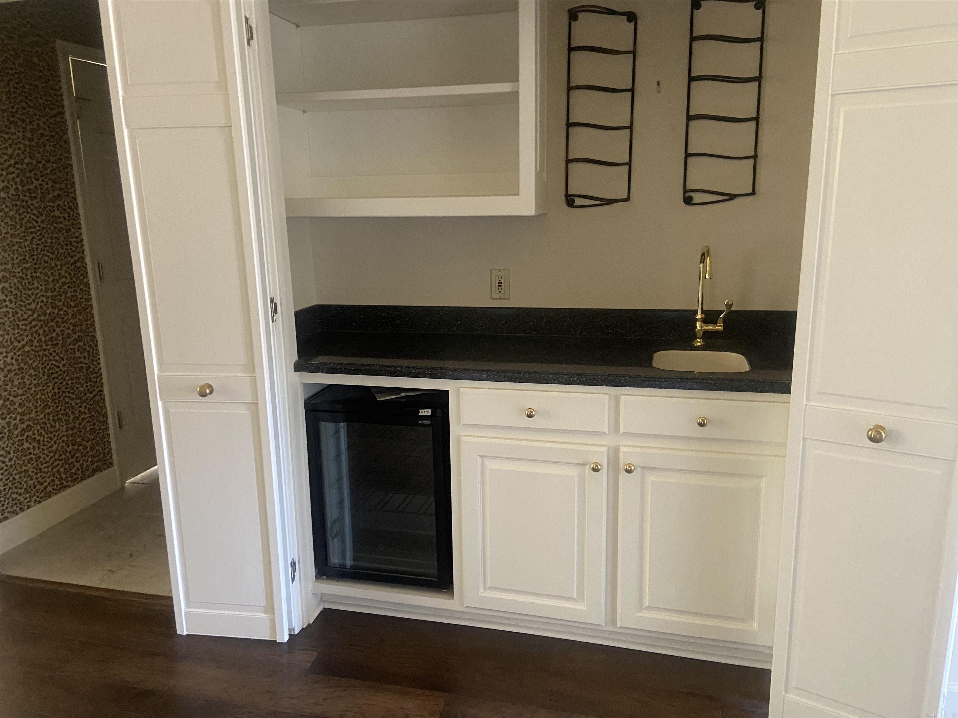 HUNTERS GREEN ESTATES - Residential