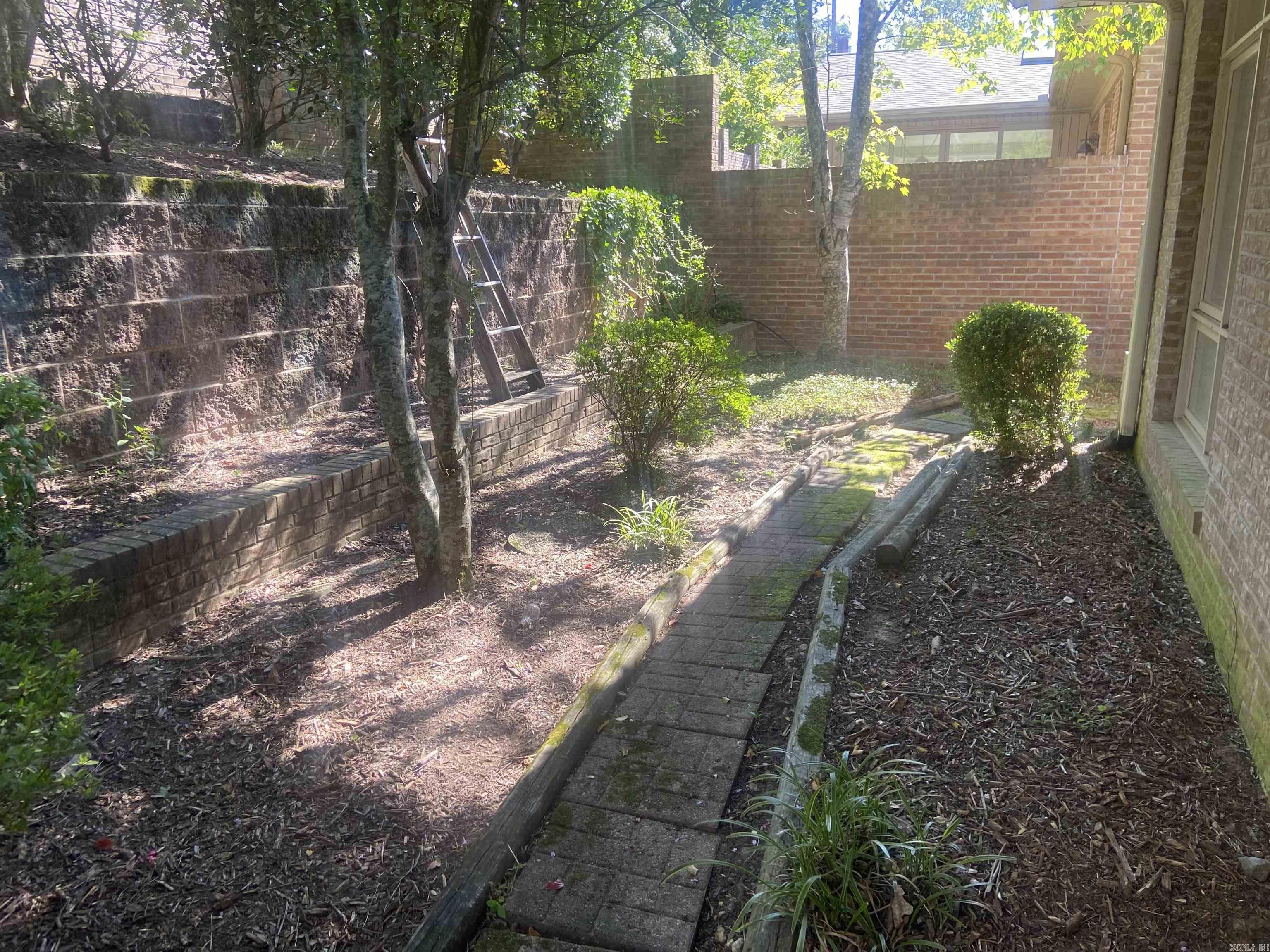 HUNTERS GREEN ESTATES - Residential