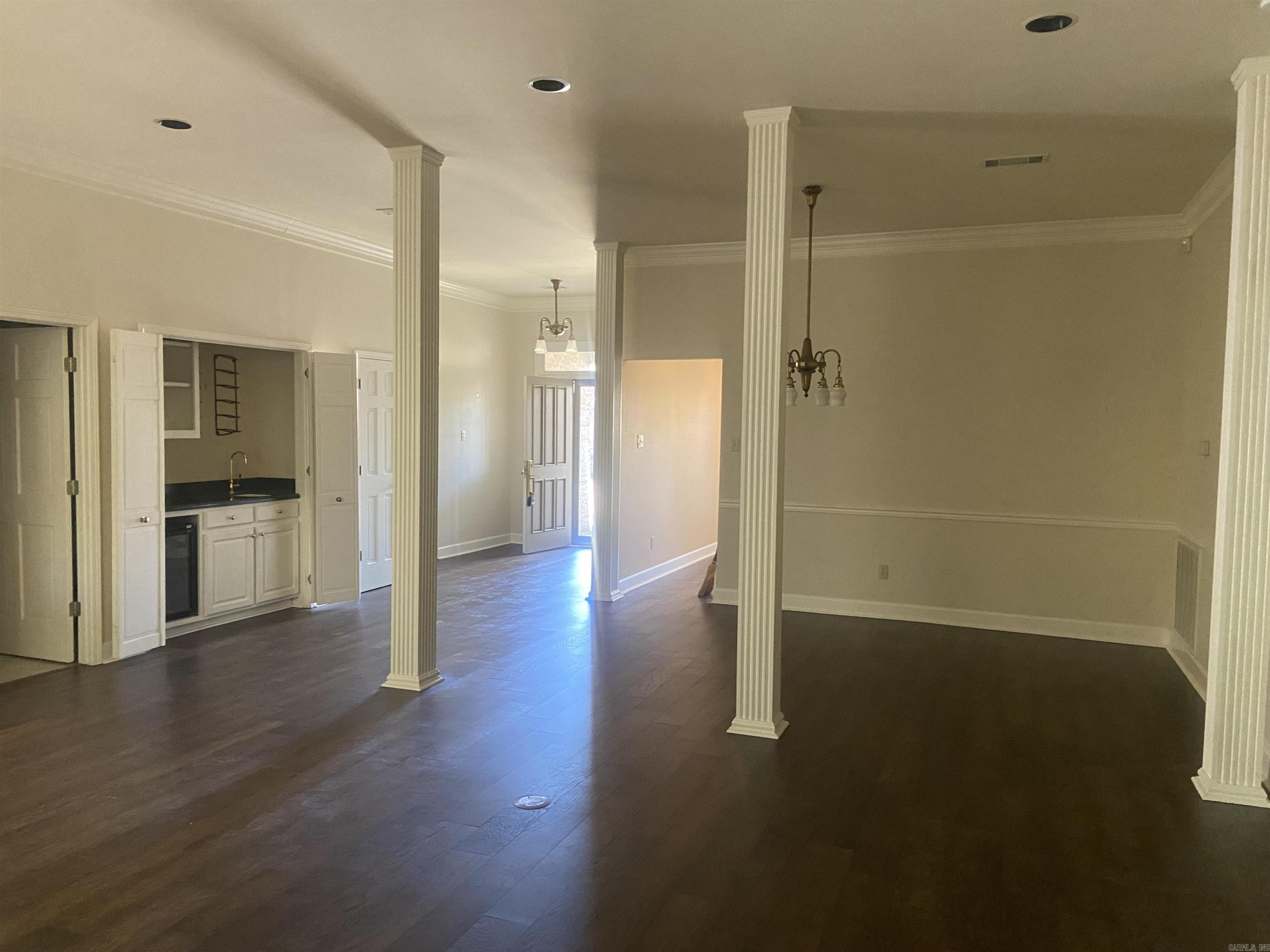 HUNTERS GREEN ESTATES - Residential