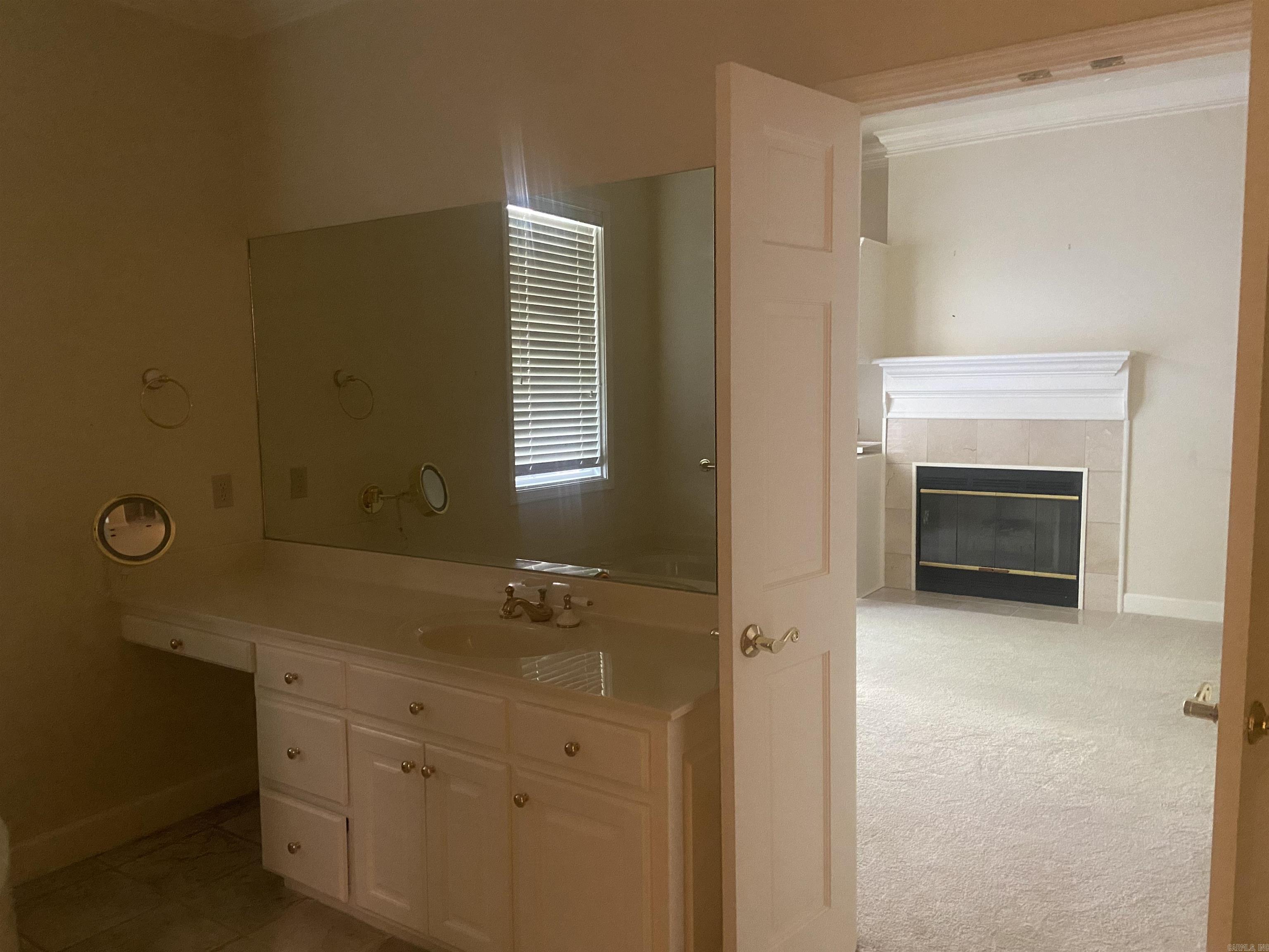 HUNTERS GREEN ESTATES - Residential