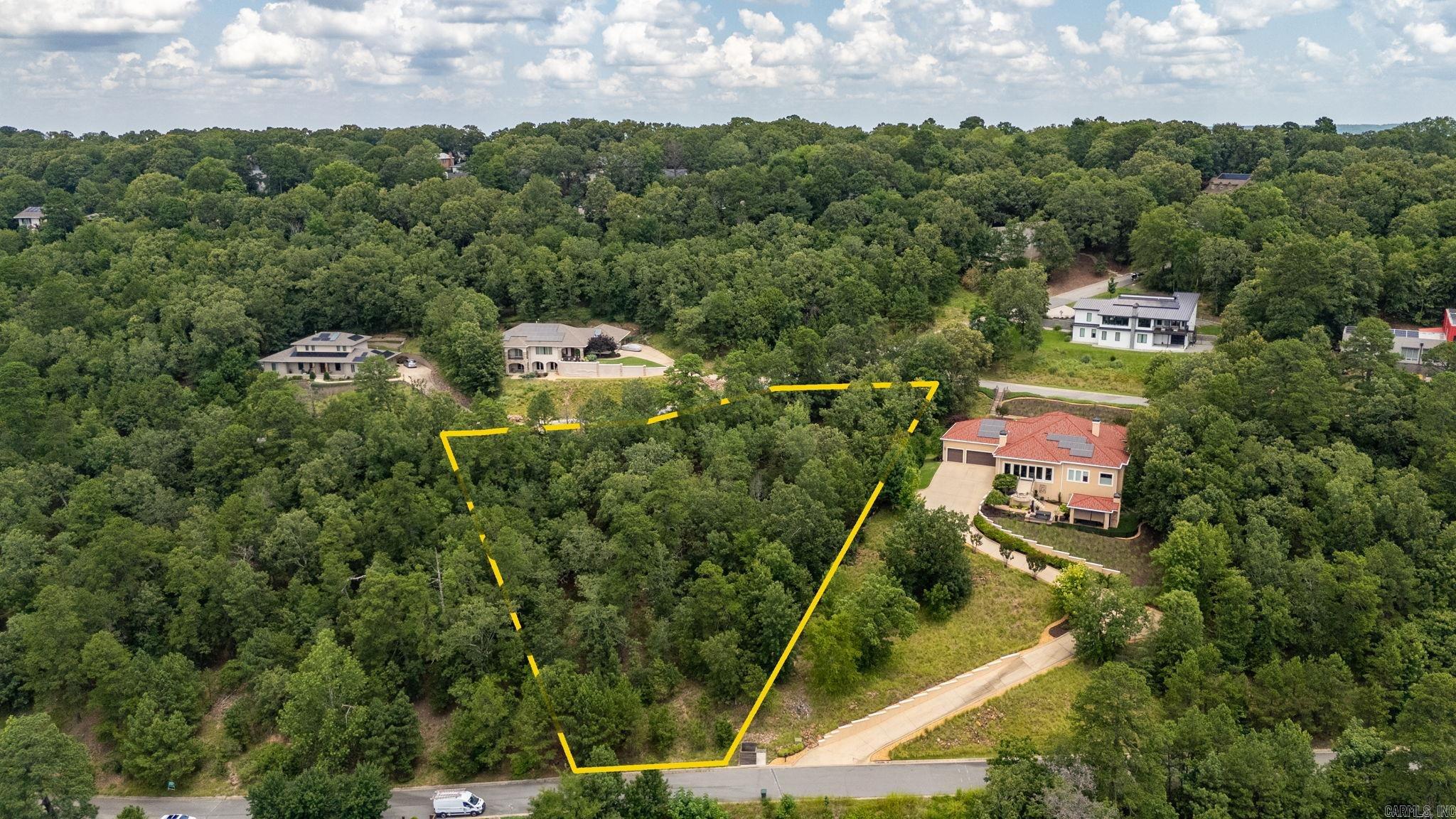 Build your dream home in this beautiful, modern neighborhood. Woodglen Park is centrally located and offers convenient access to the river trail, Murray Park, and Rebsamen golf course. Close proximity to the Heights and all the amenities of Midtown. Great opportunity to build and enjoy a perfect mix of nature, style, and convenience in one of the city’s most serene areas. Agents, please see remarks.