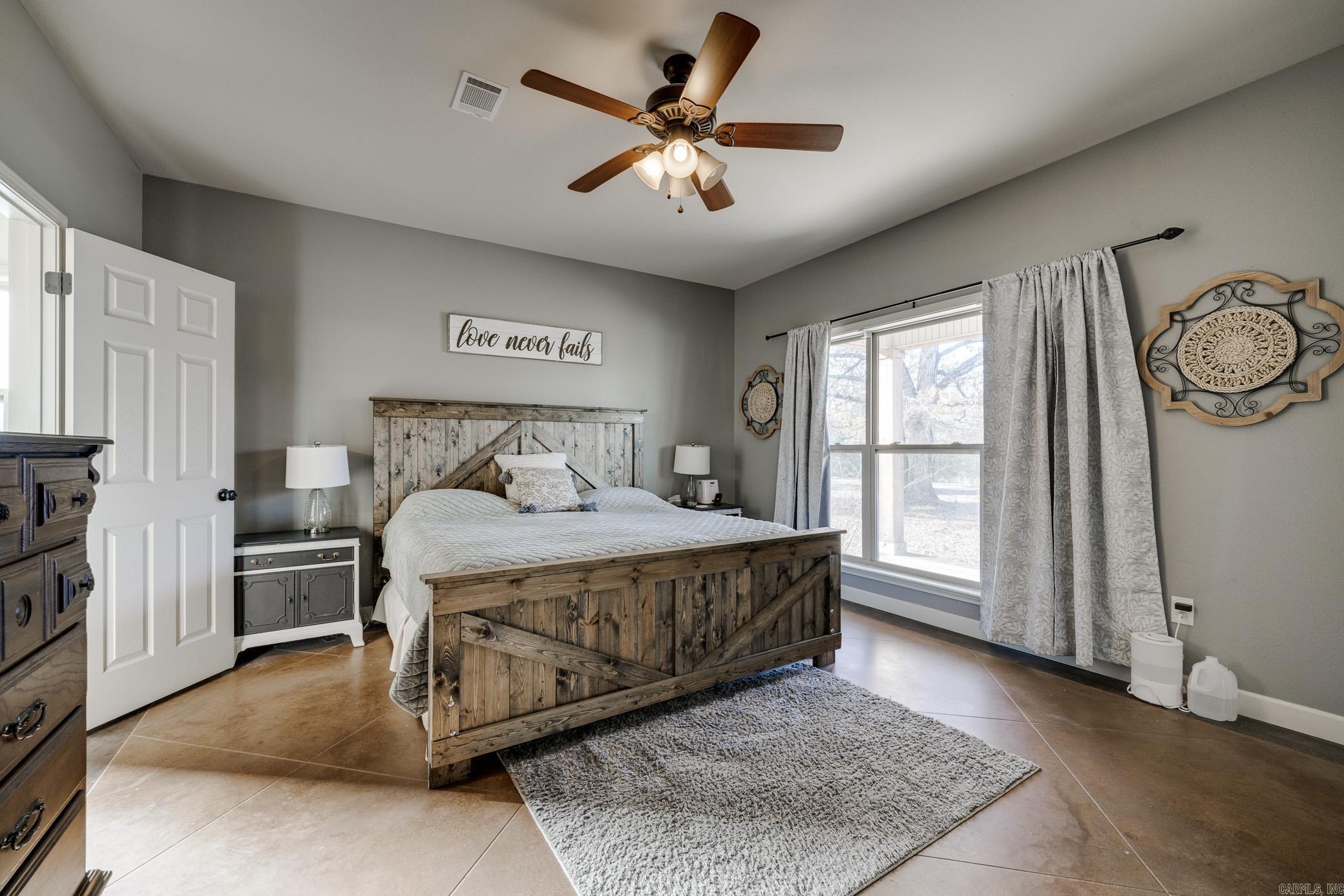 Round Mountain Replat - Residential