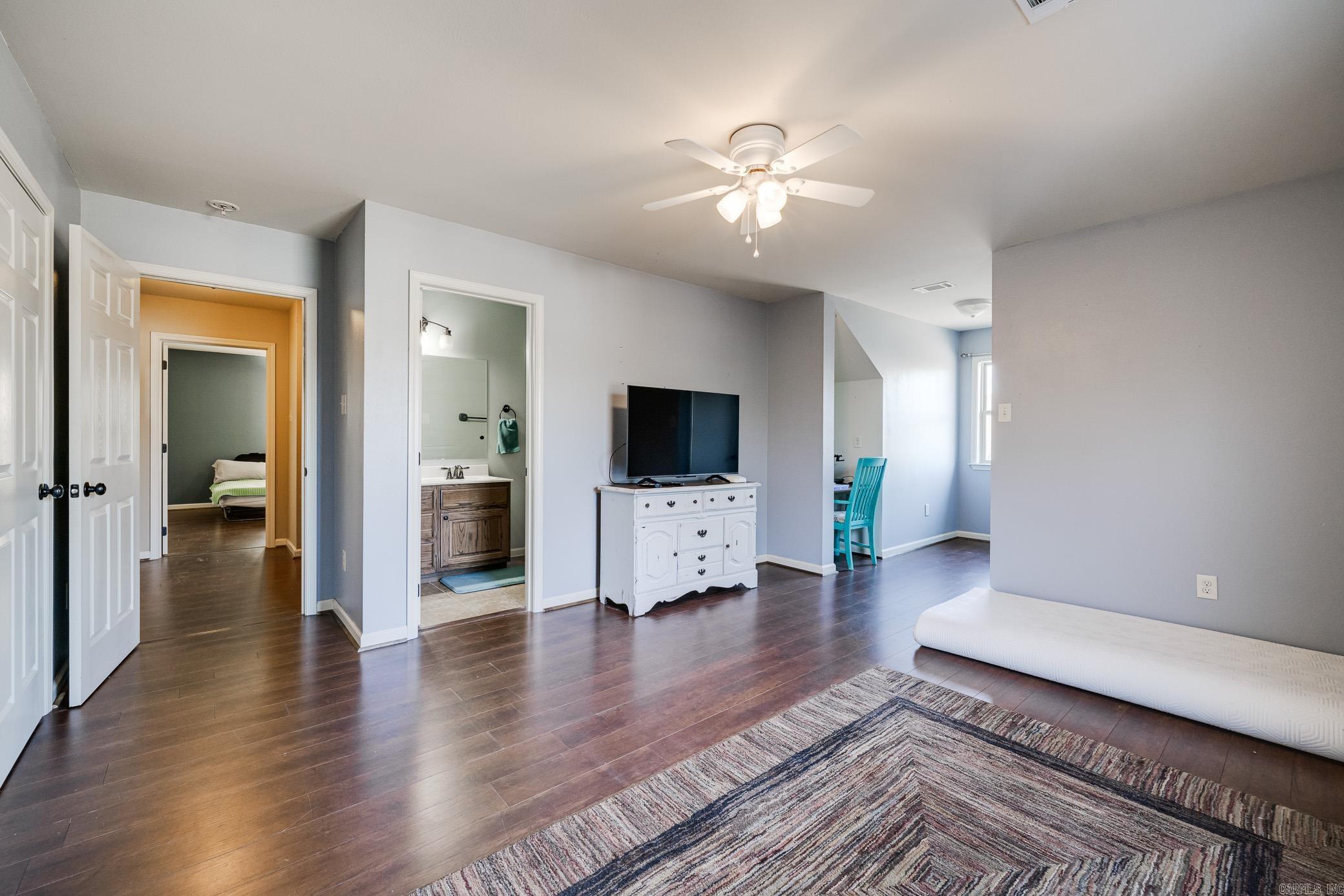 Round Mountain Replat - Residential
