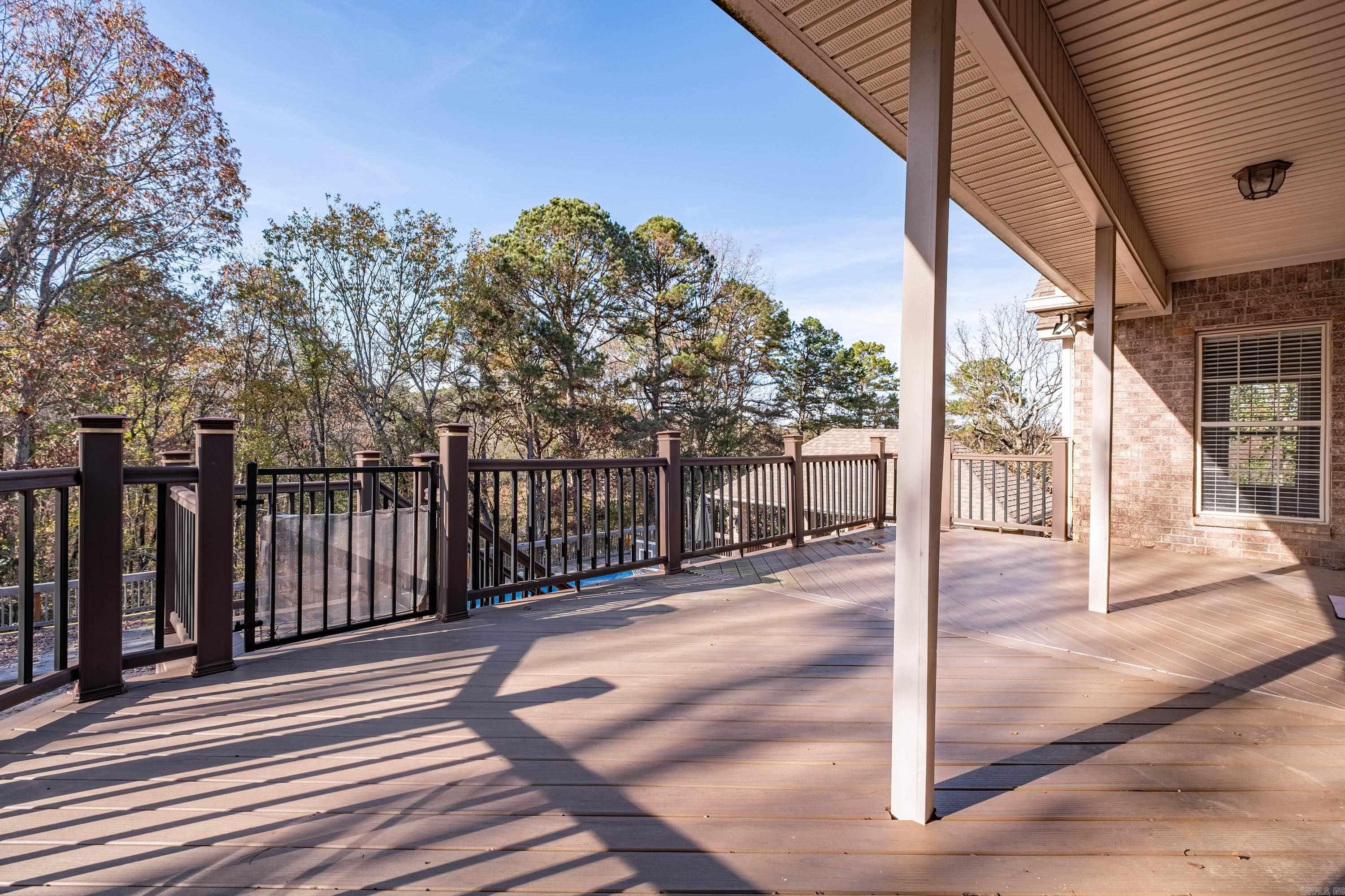 CHENAL VALLEY MARGEUAX - Residential