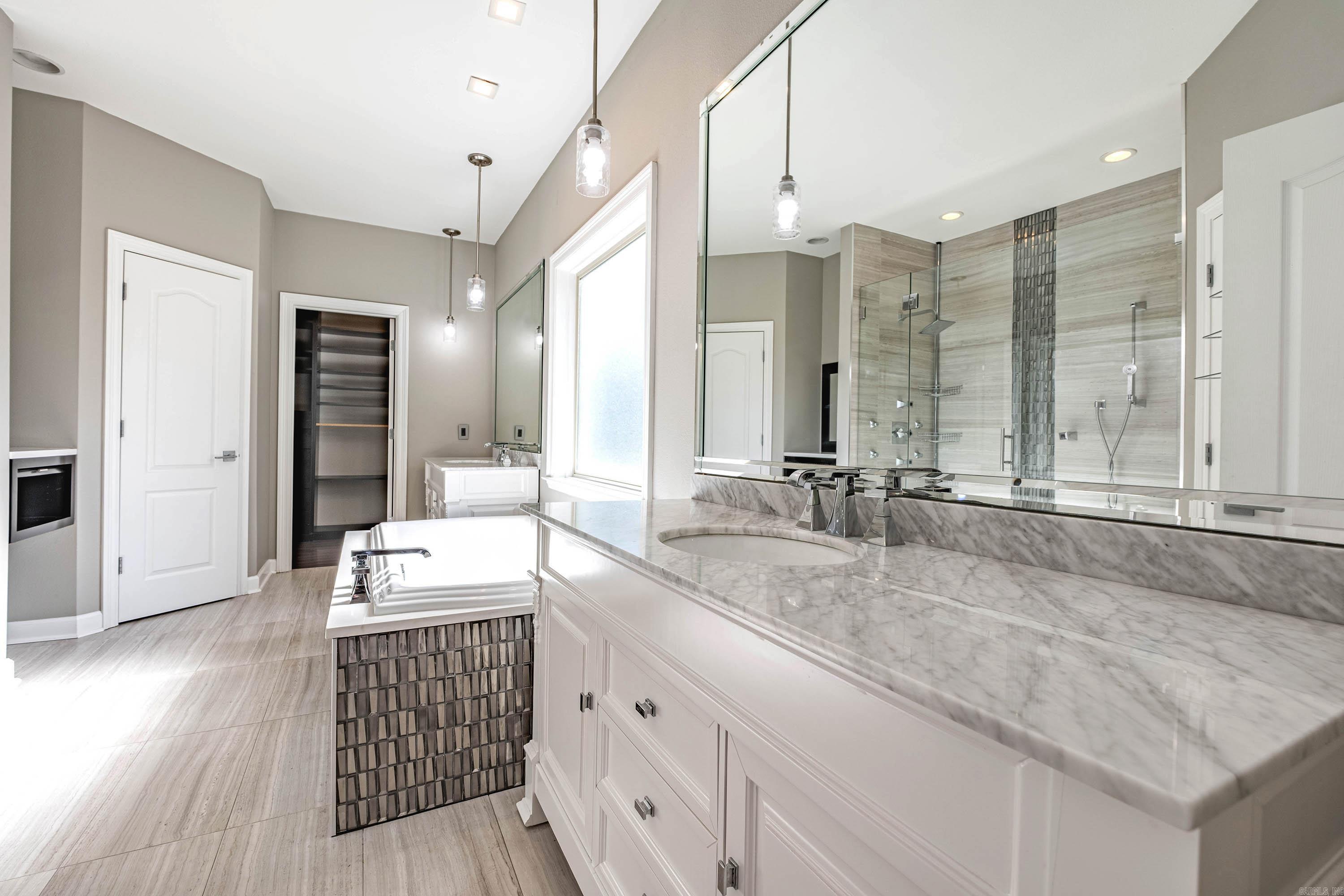 CHENAL VALLEY MARGEUAX - Residential