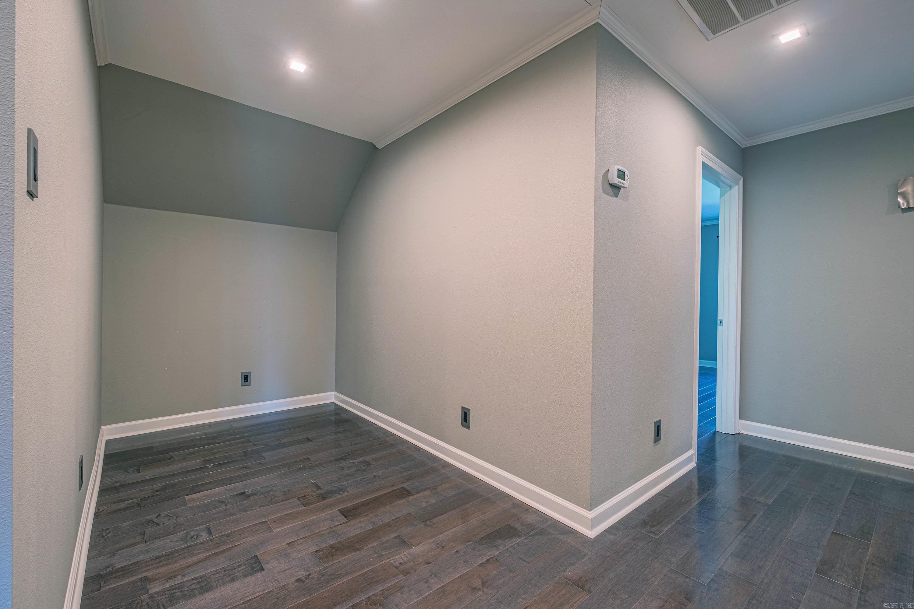 CHENAL VALLEY MARGEUAX - Residential