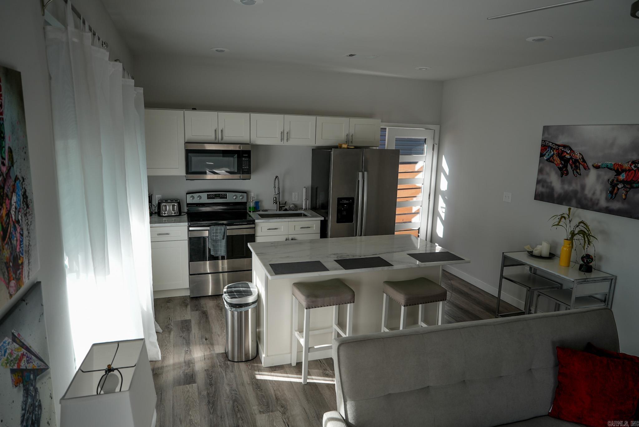 Roots & Coy - Residential