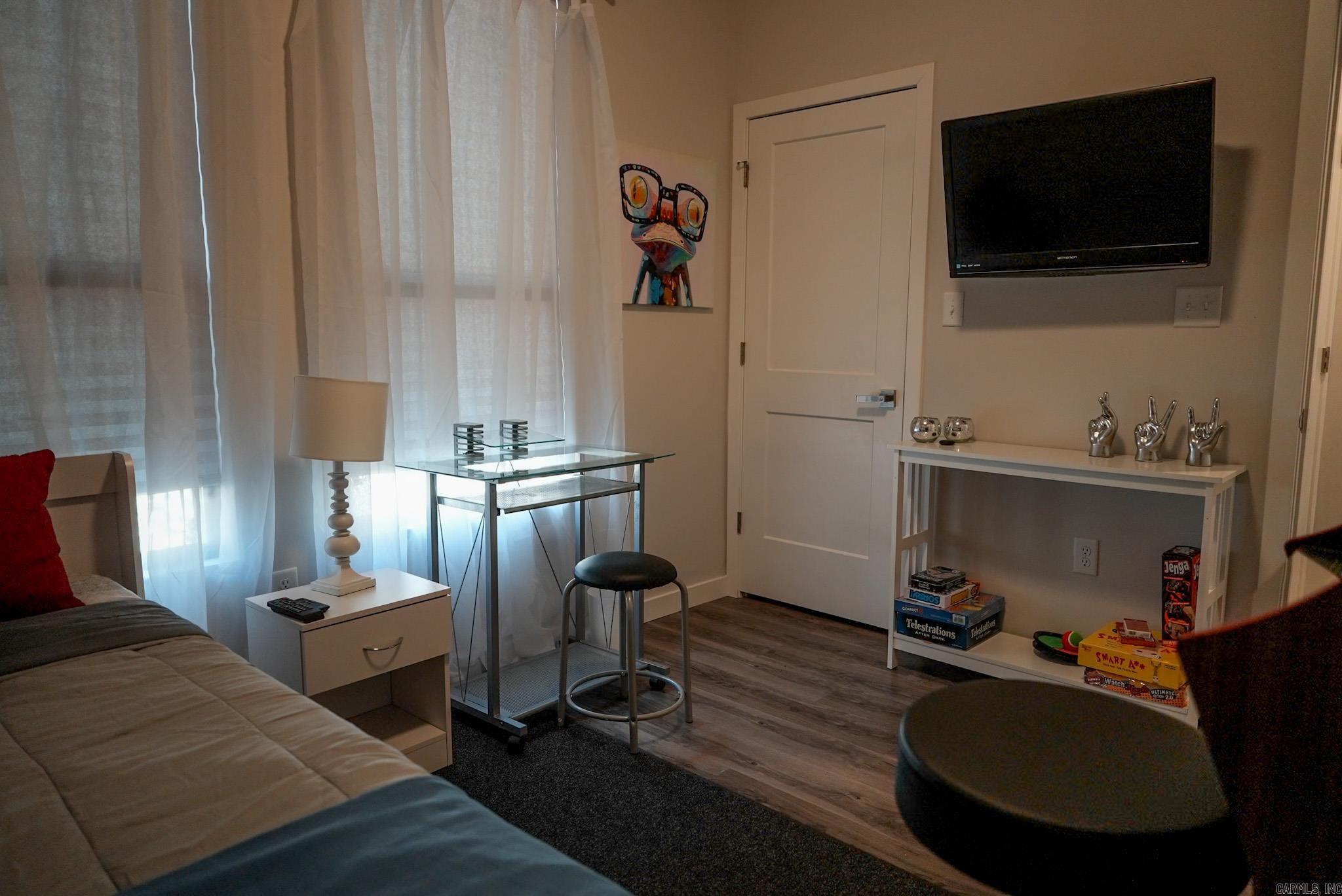 Roots & Coy - Residential