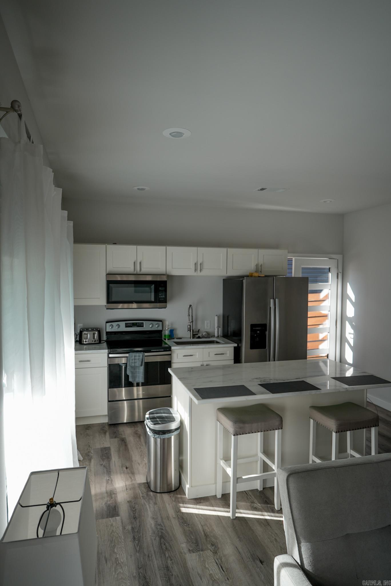 Roots & Coy - Residential