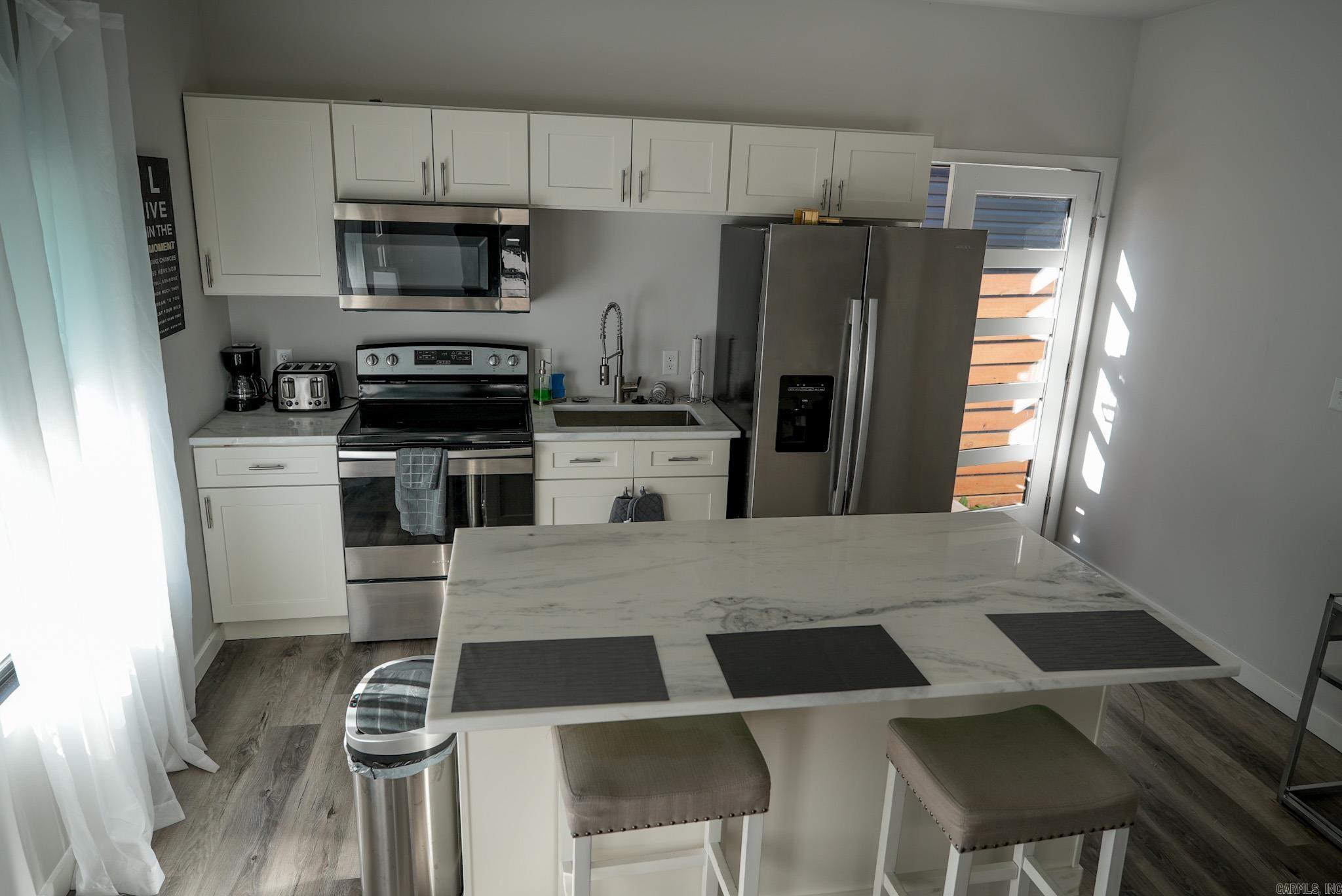 Roots & Coy - Residential