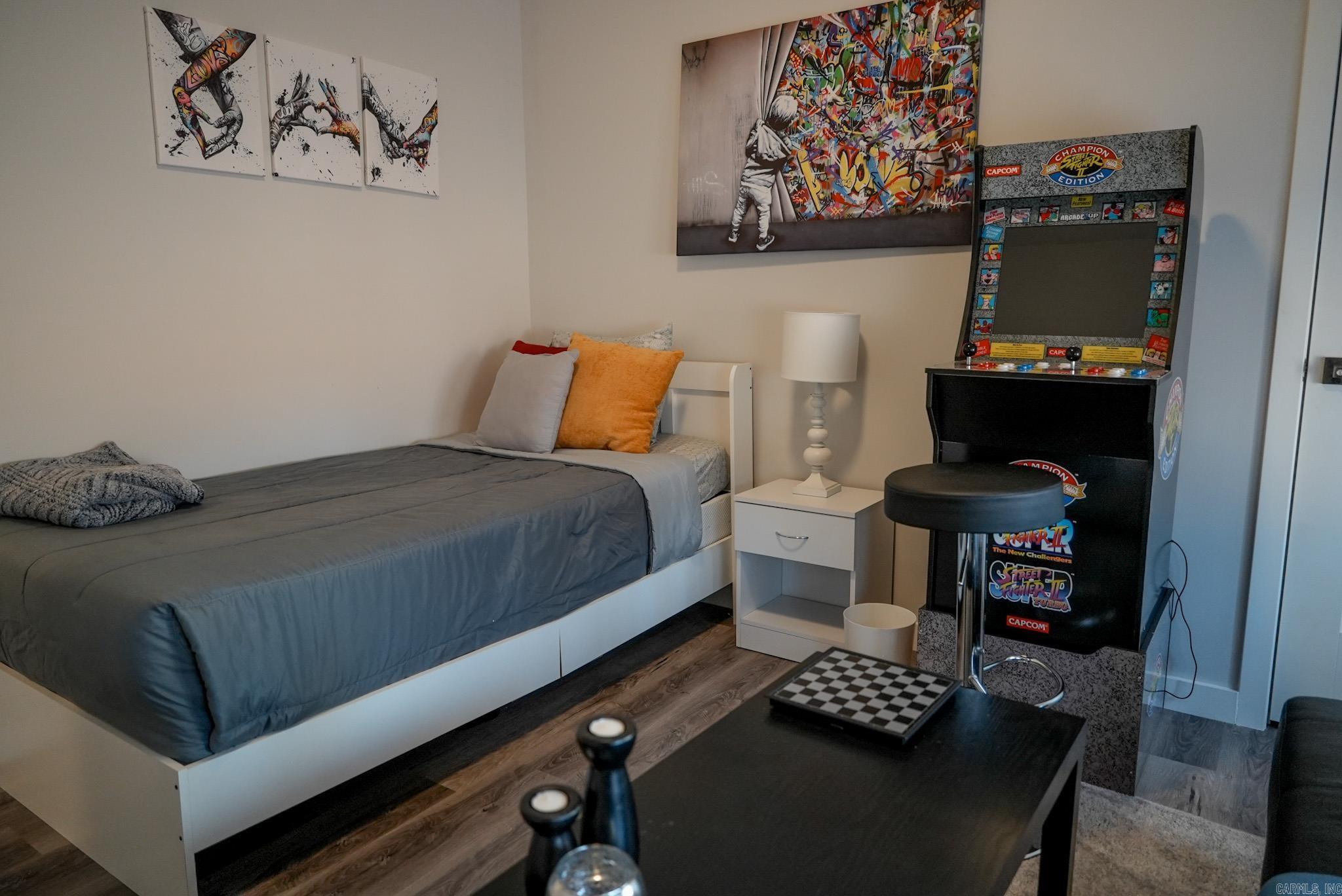 Roots & Coy - Residential