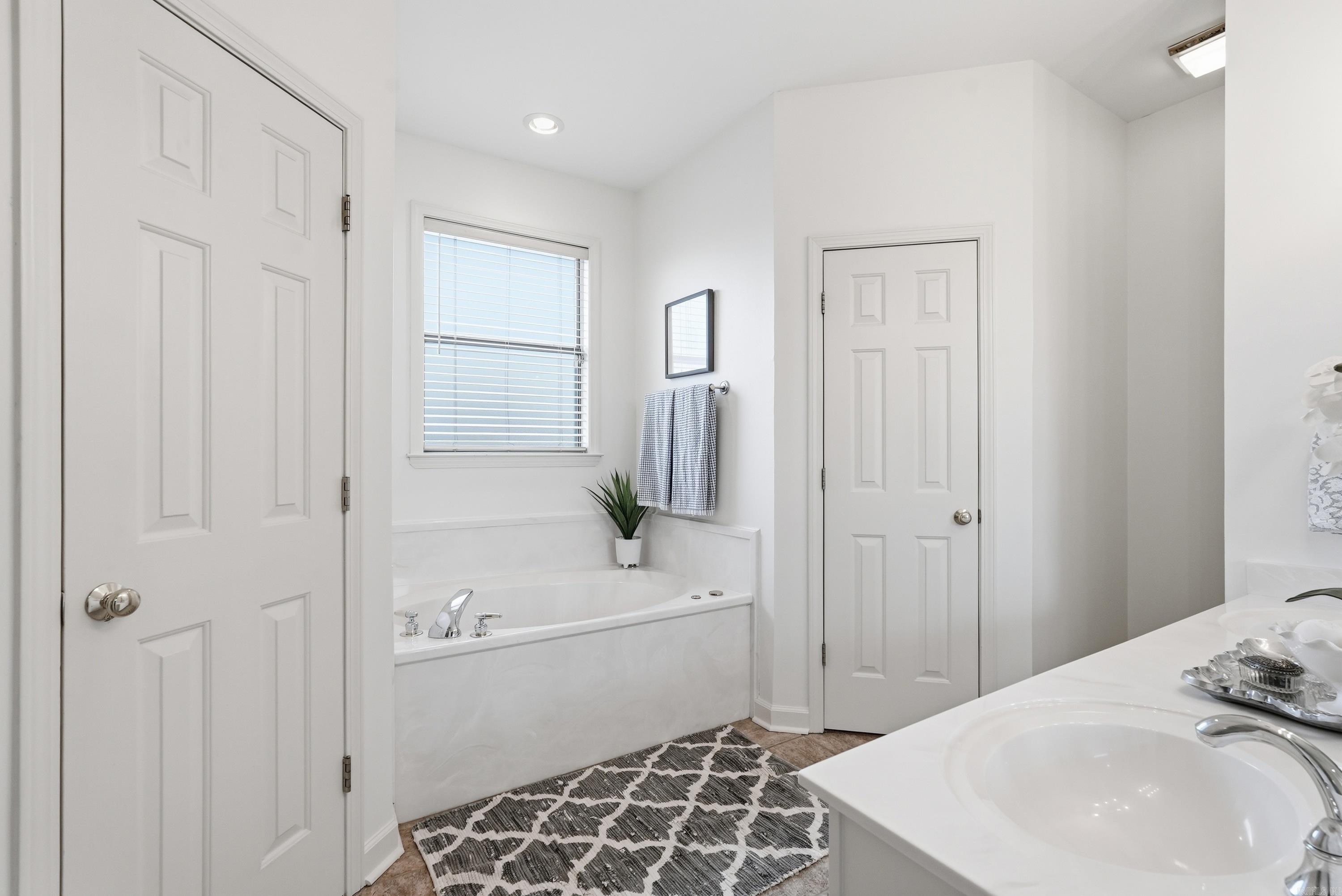 EDGEWATER ADDN - Residential