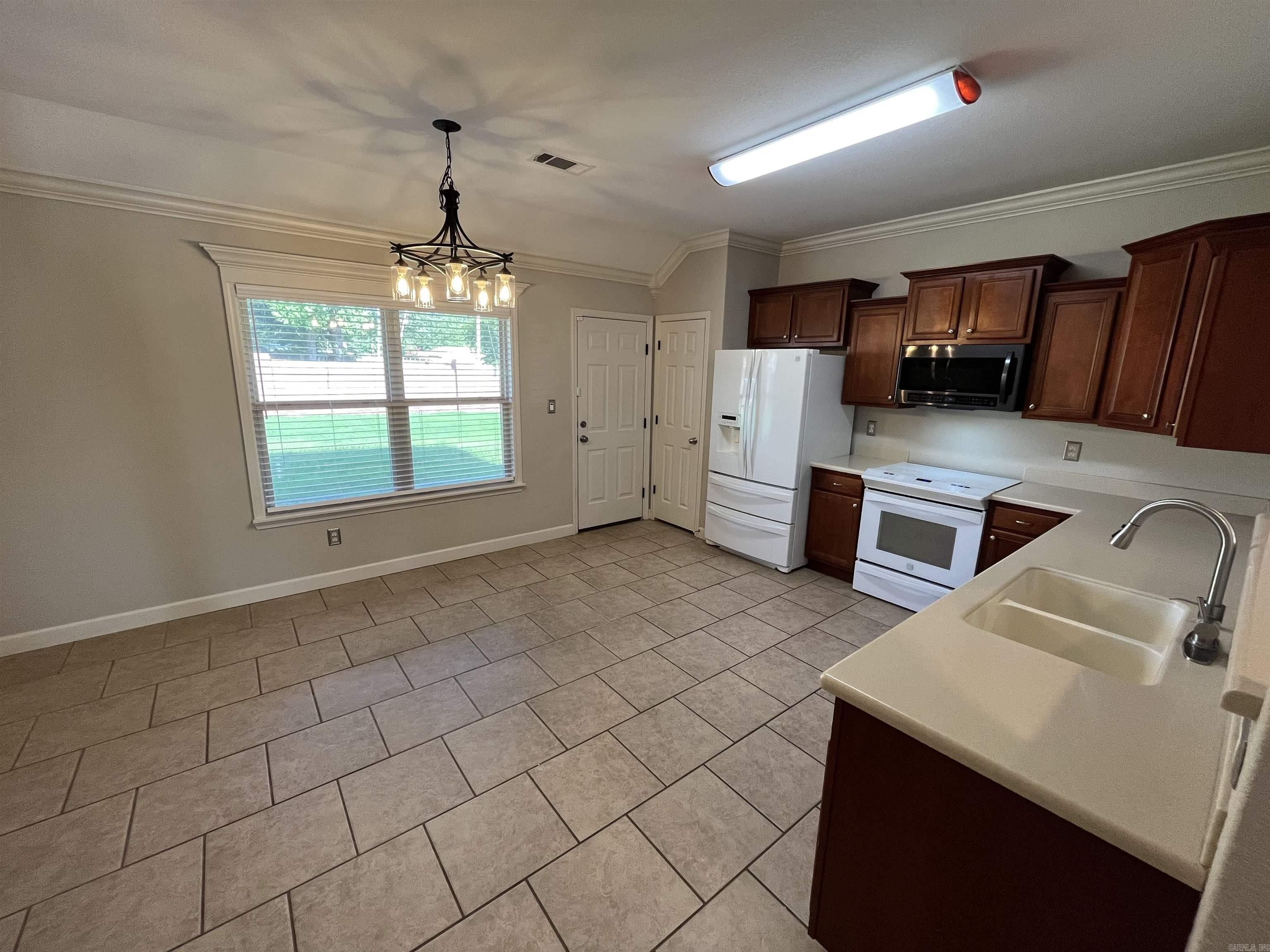 Souther Comforts Estates - Residential Lease