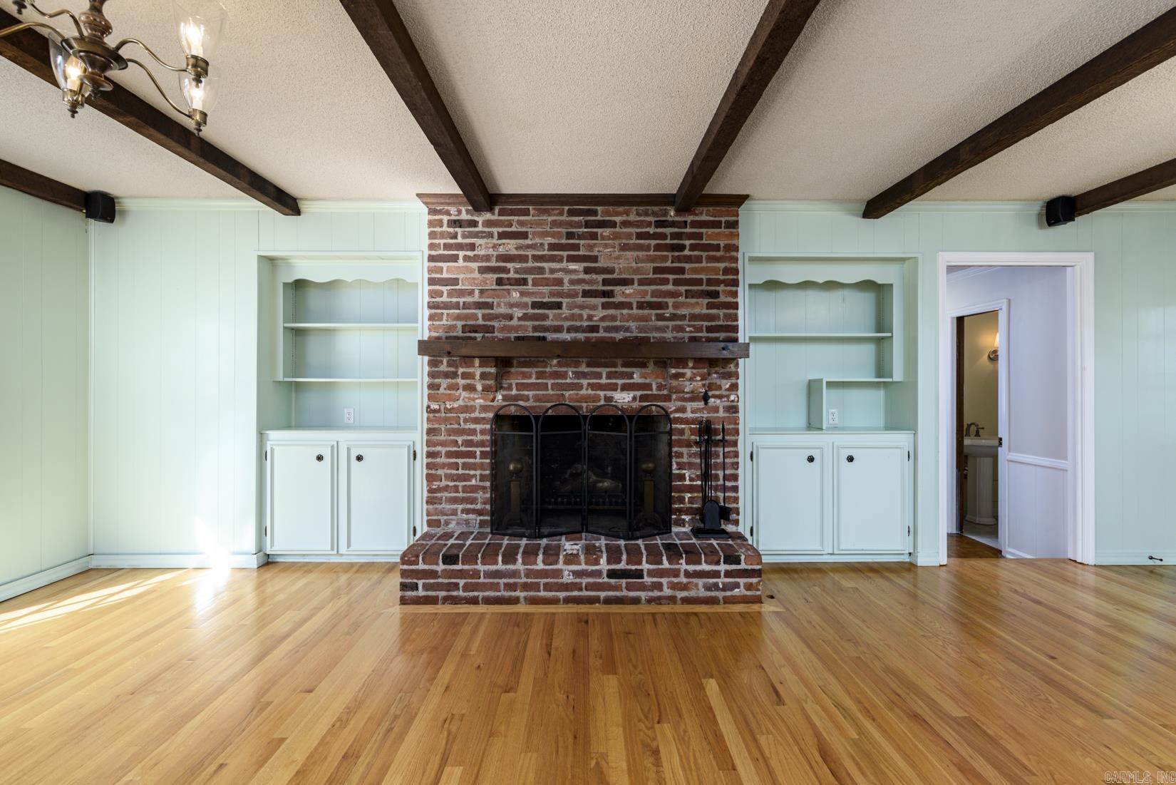 LONGLEA - Residential