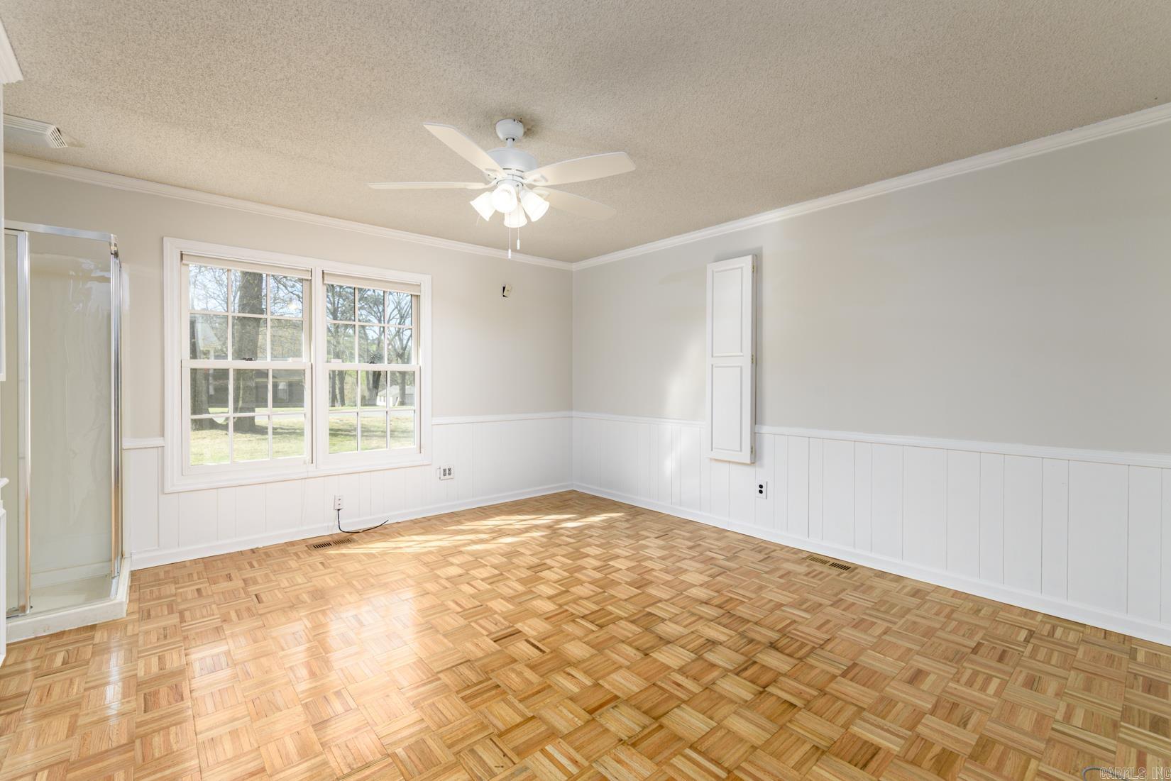 LONGLEA - Residential