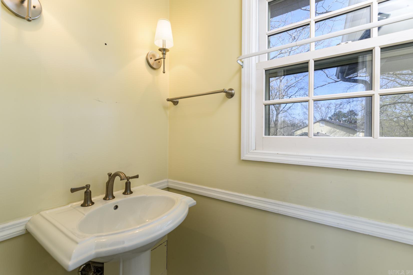 LONGLEA - Residential