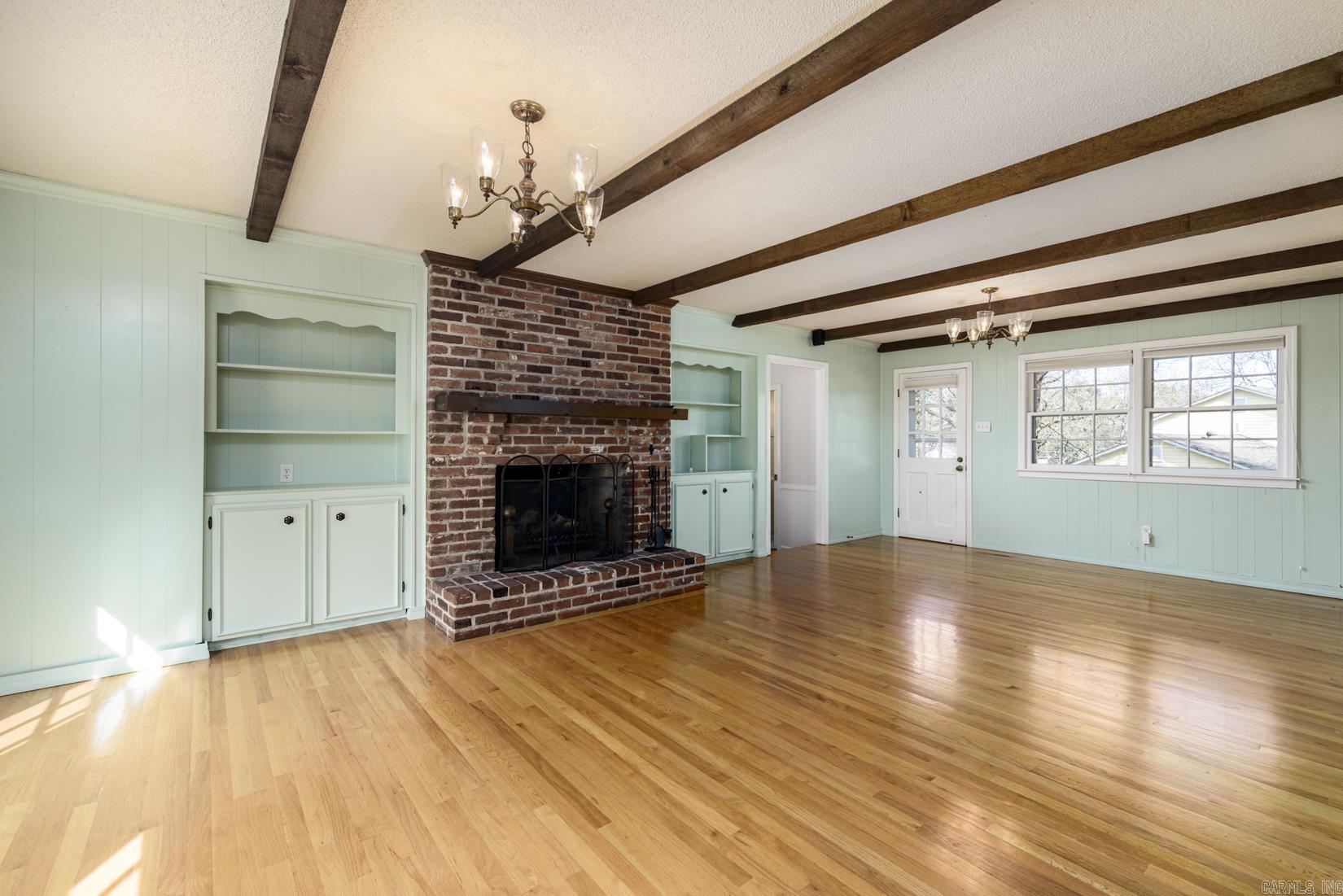 LONGLEA - Residential