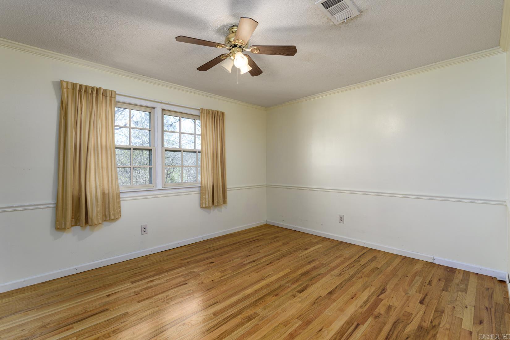 LONGLEA - Residential