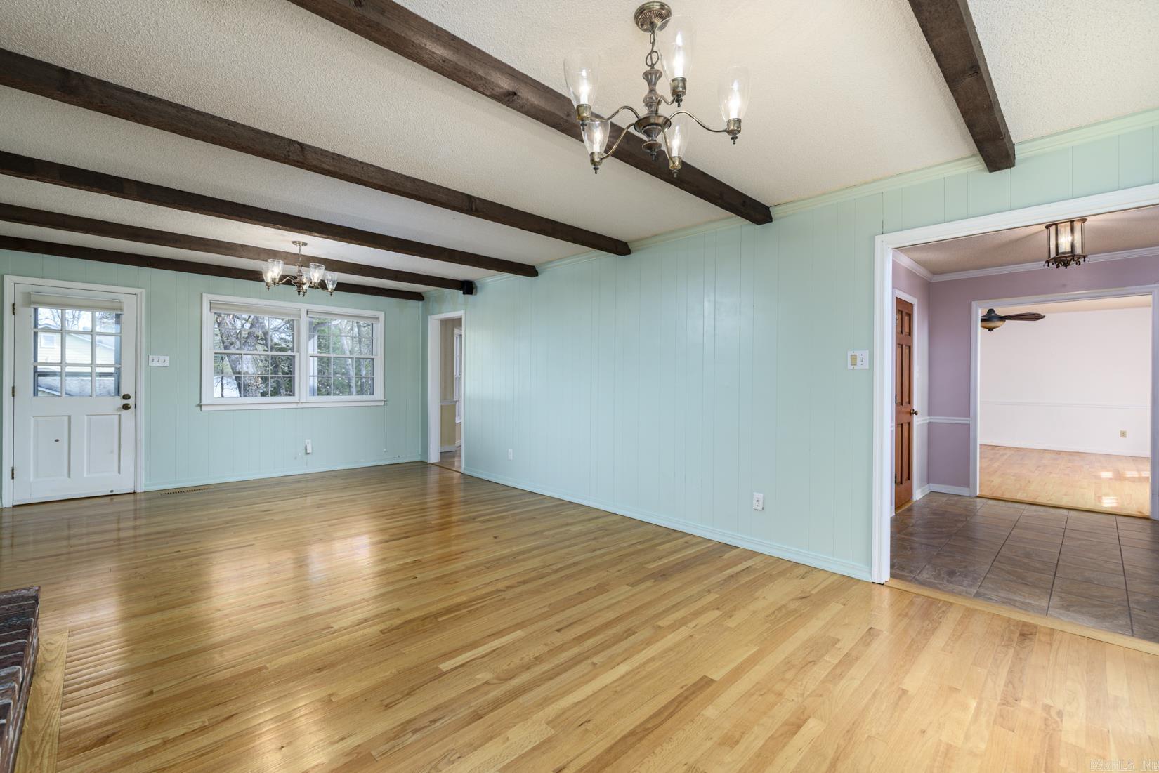 LONGLEA - Residential