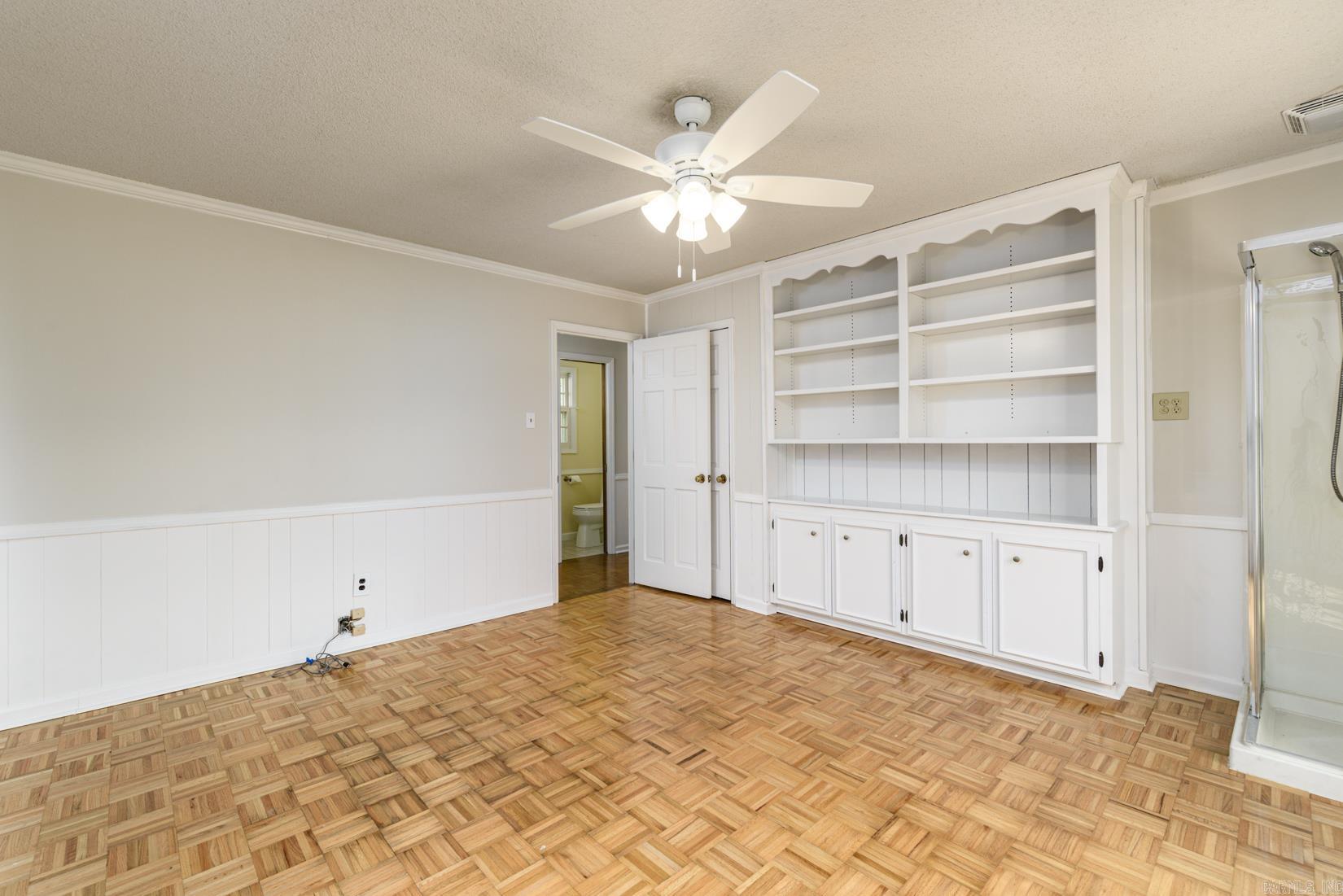 LONGLEA - Residential