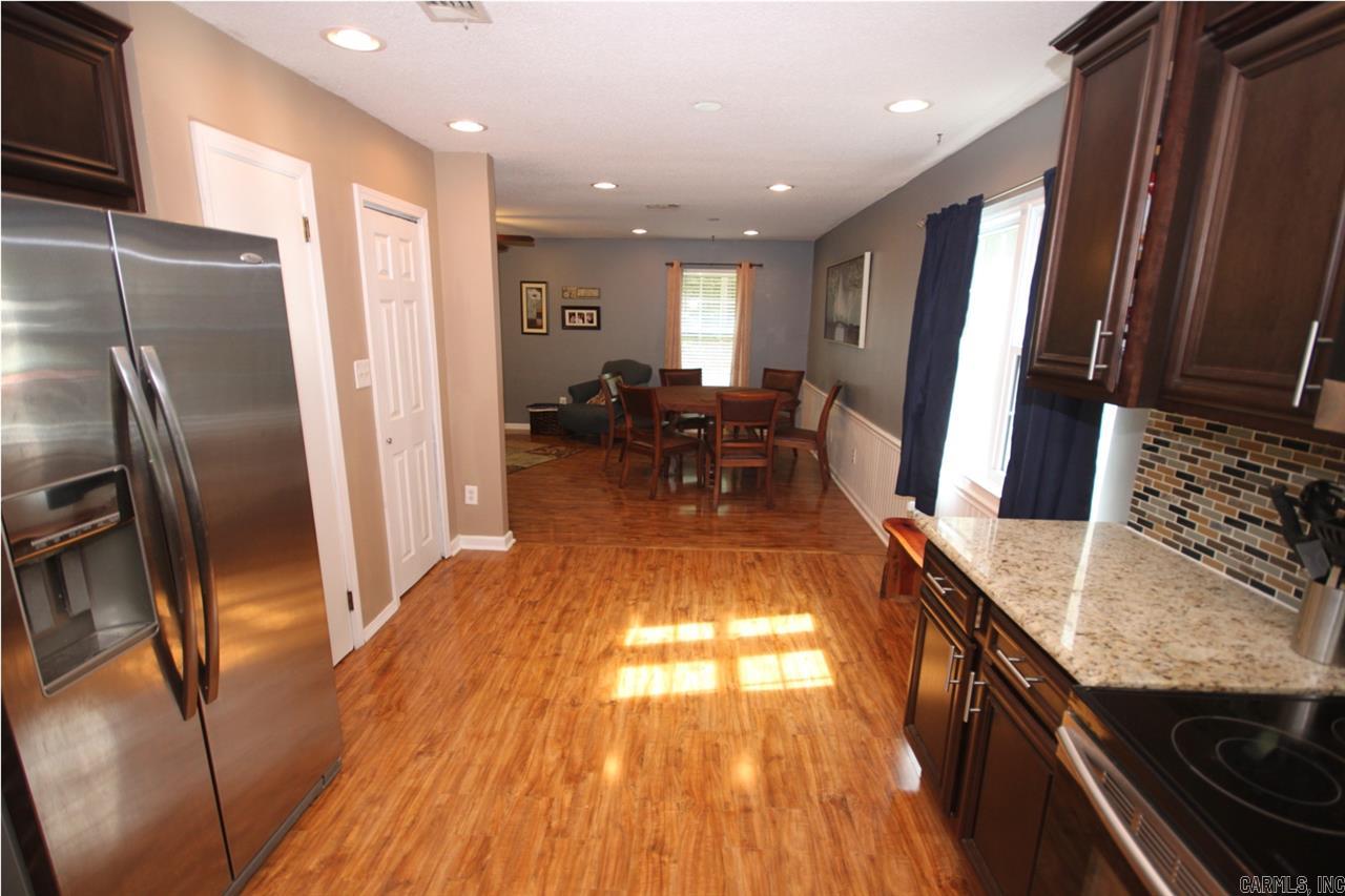 LEAWOOD MANOR - Residential