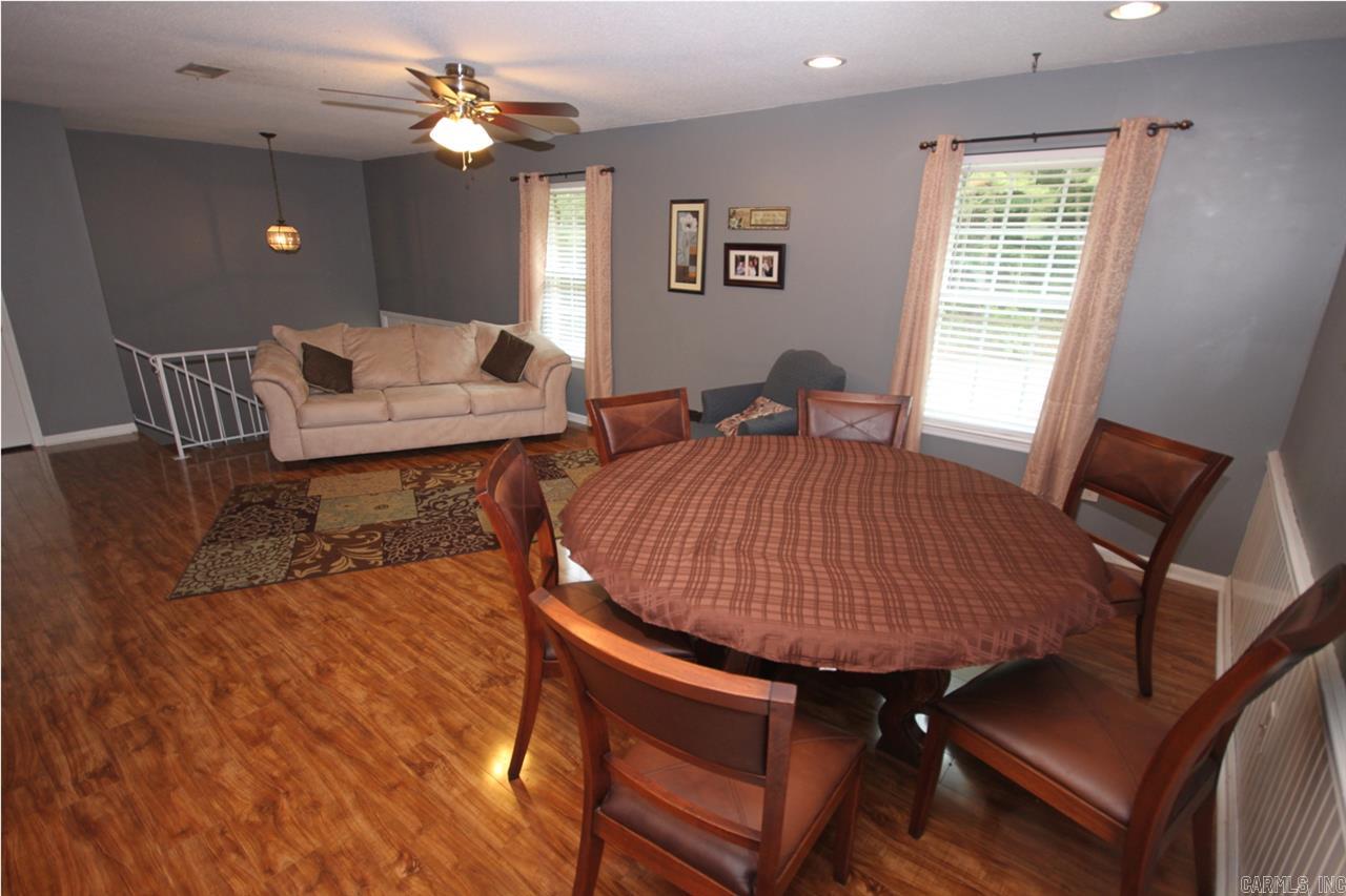 LEAWOOD MANOR - Residential