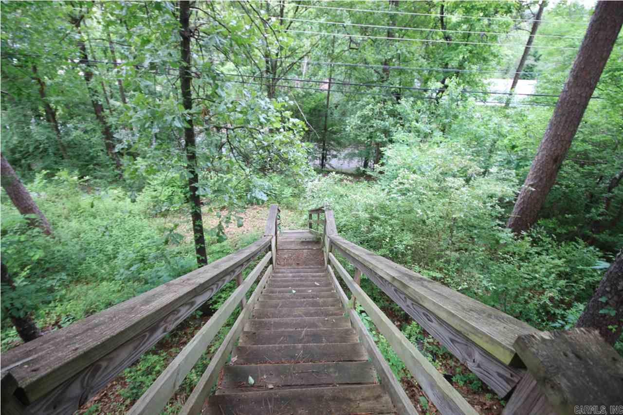 LEAWOOD MANOR - Residential