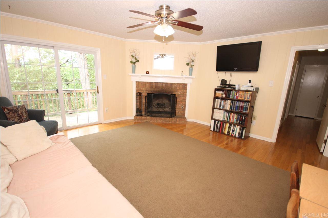 LEAWOOD MANOR - Residential