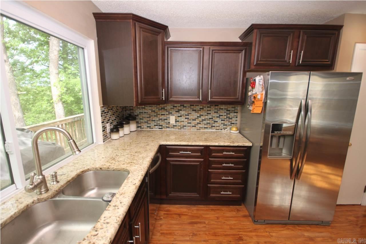 LEAWOOD MANOR - Residential