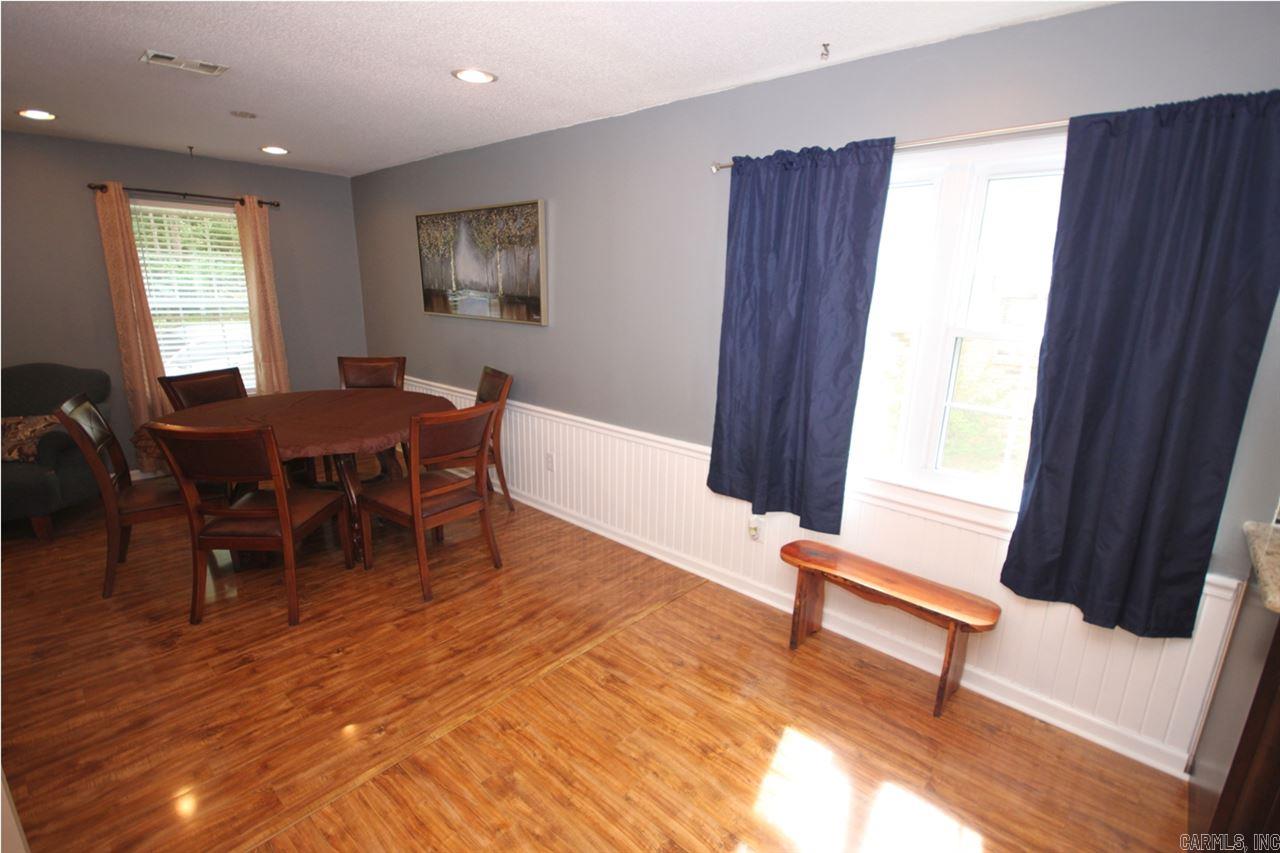 LEAWOOD MANOR - Residential