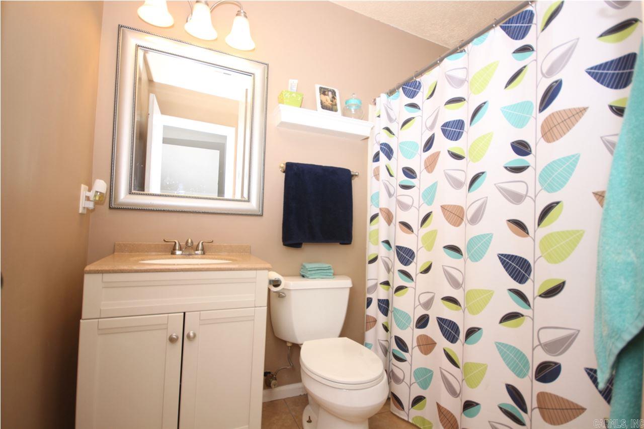 LEAWOOD MANOR - Residential