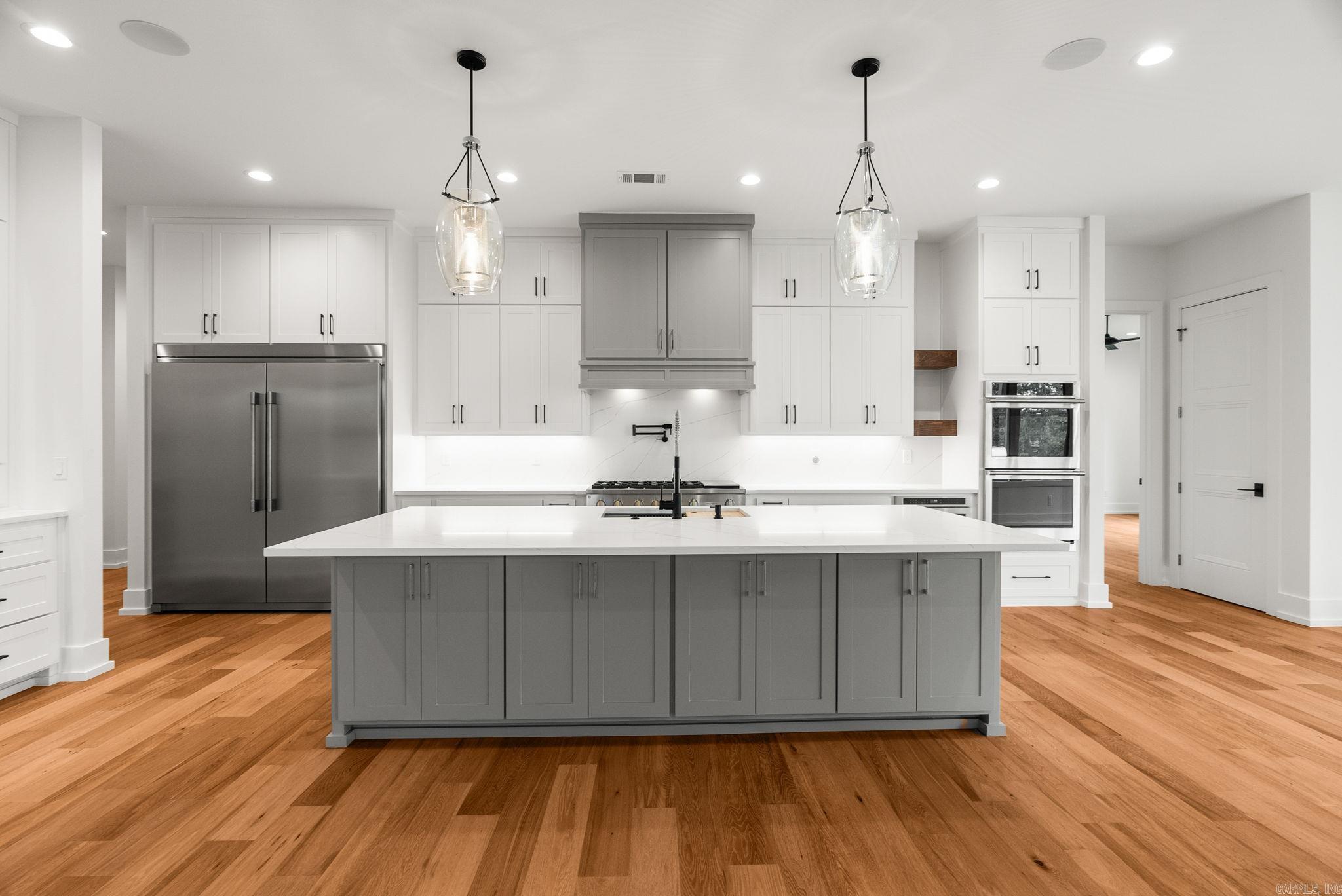 CHENAL VALLEY "FALSTONE COURT" - Residential