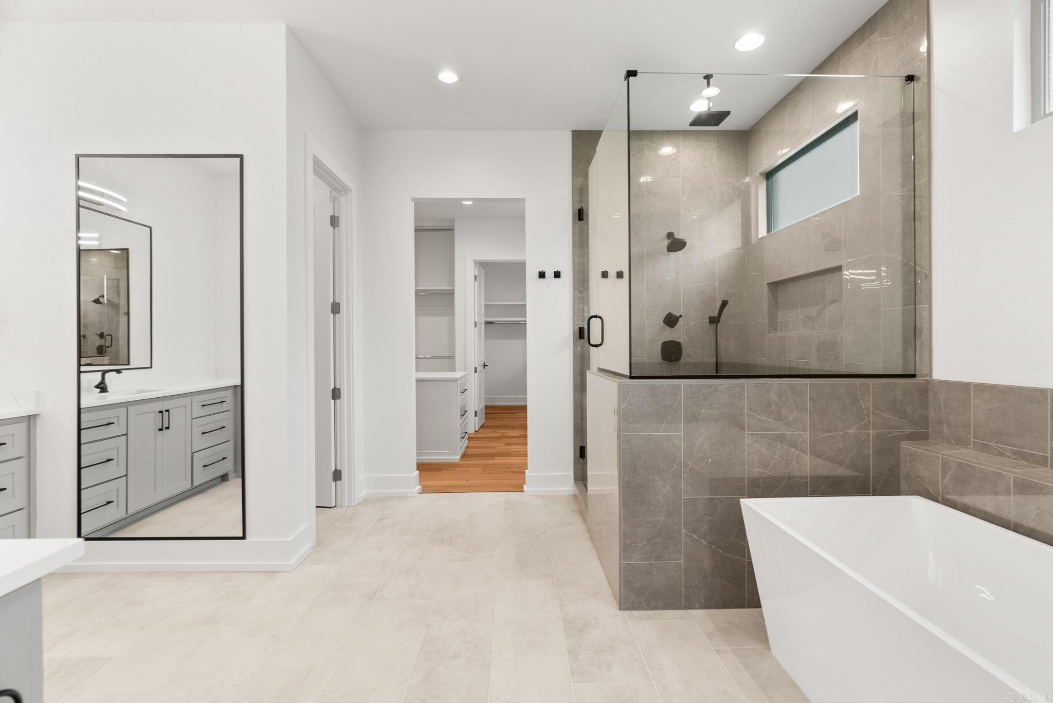 CHENAL VALLEY "FALSTONE COURT" - Residential