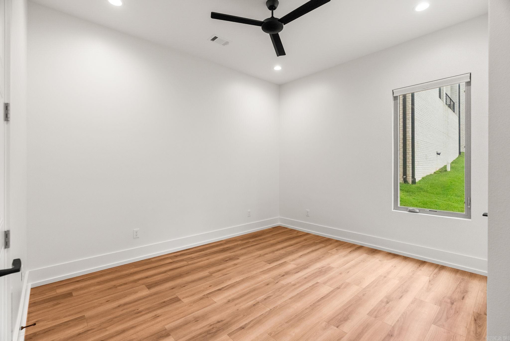 CHENAL VALLEY "FALSTONE COURT" - Residential