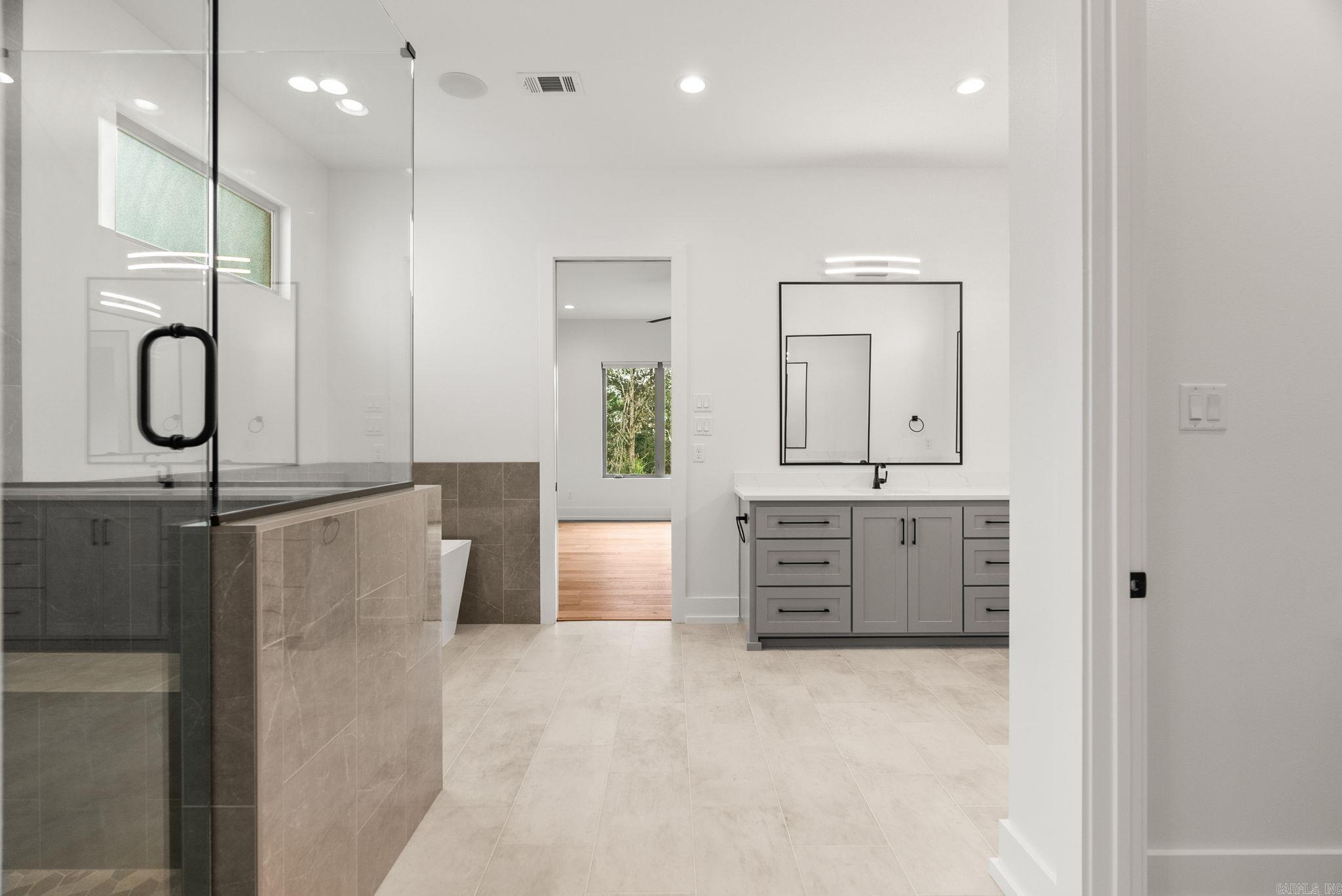 CHENAL VALLEY "FALSTONE COURT" - Residential