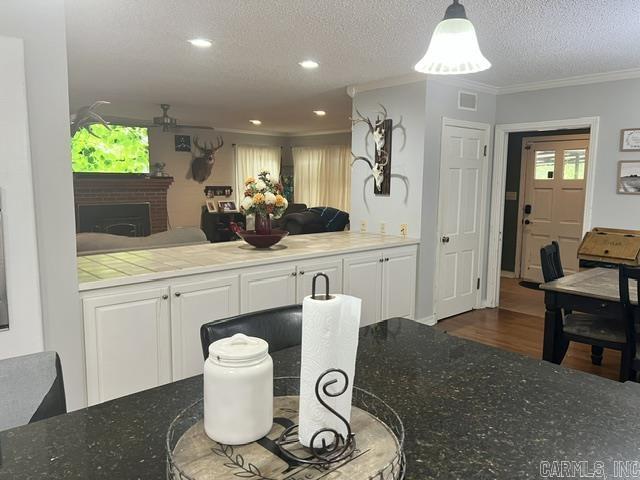 MIKE BERG LAKE - Residential