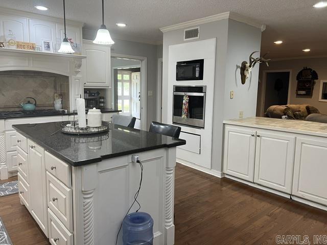MIKE BERG LAKE - Residential