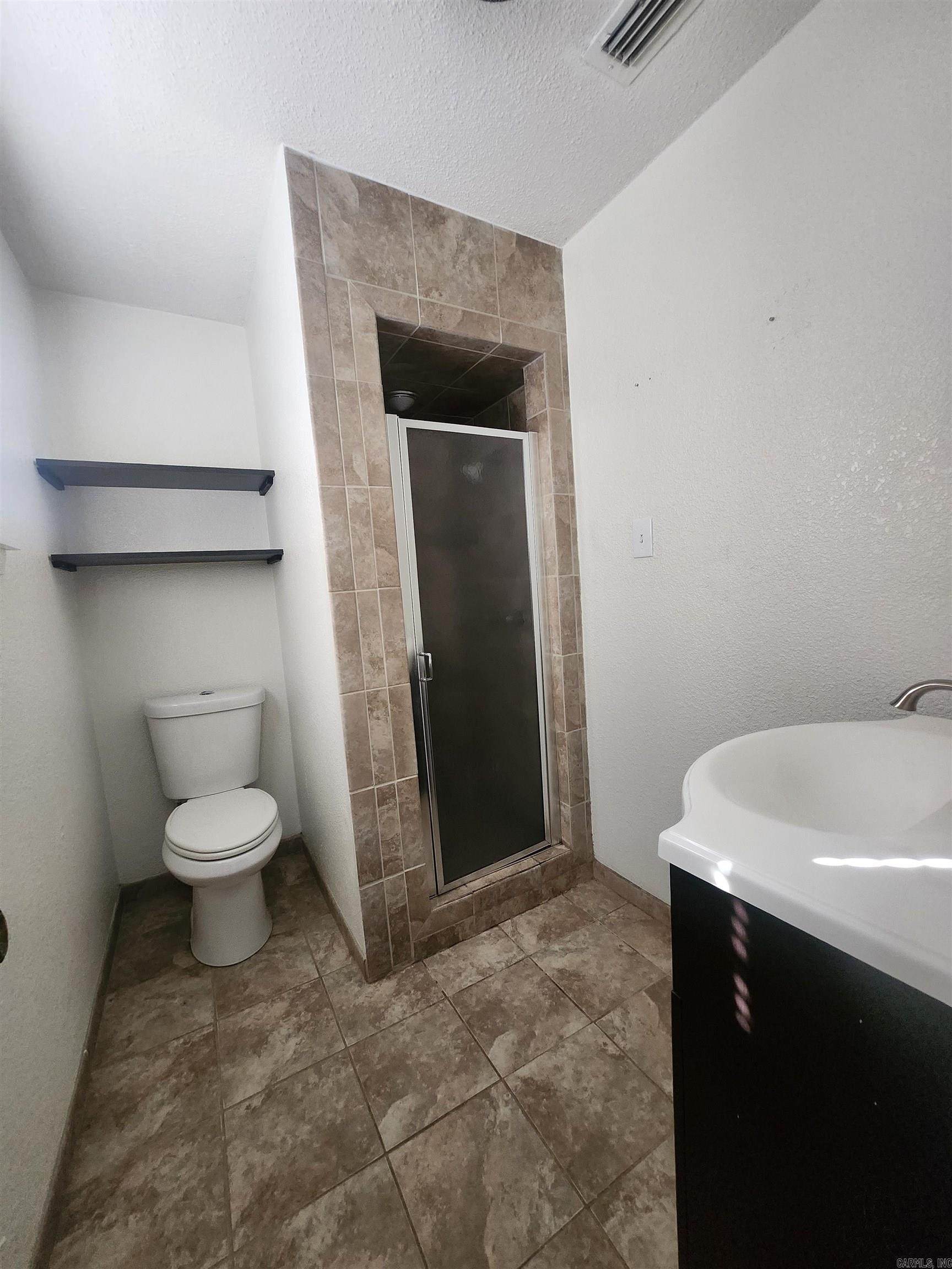 HIDDEN VALLEY - Residential