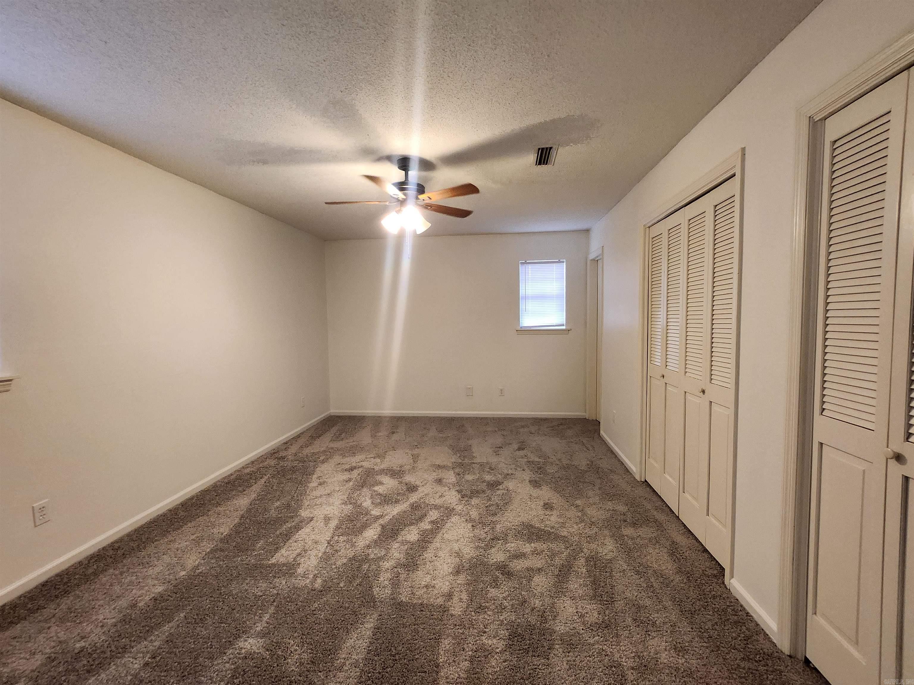 HIDDEN VALLEY - Residential