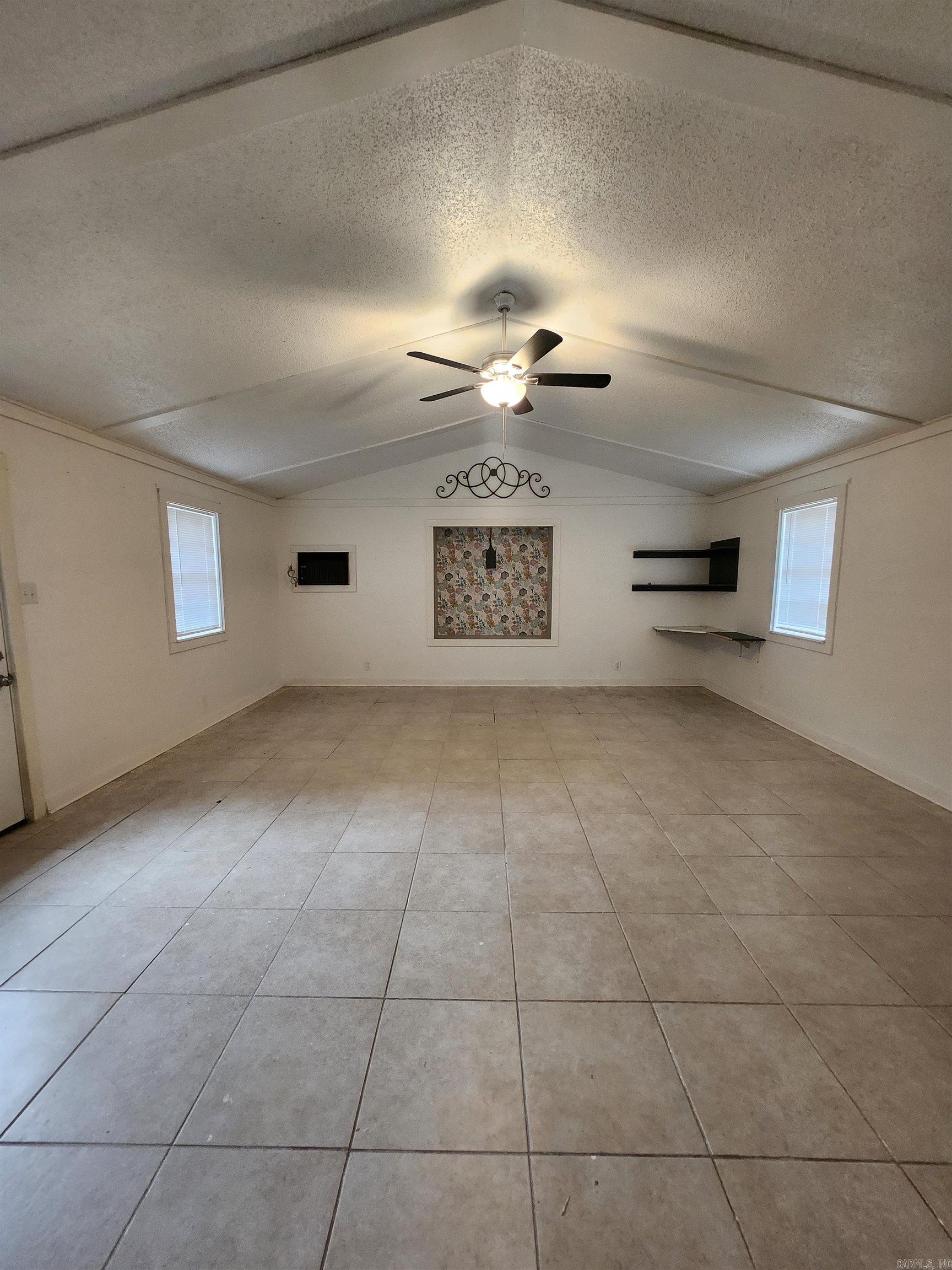 HIDDEN VALLEY - Residential