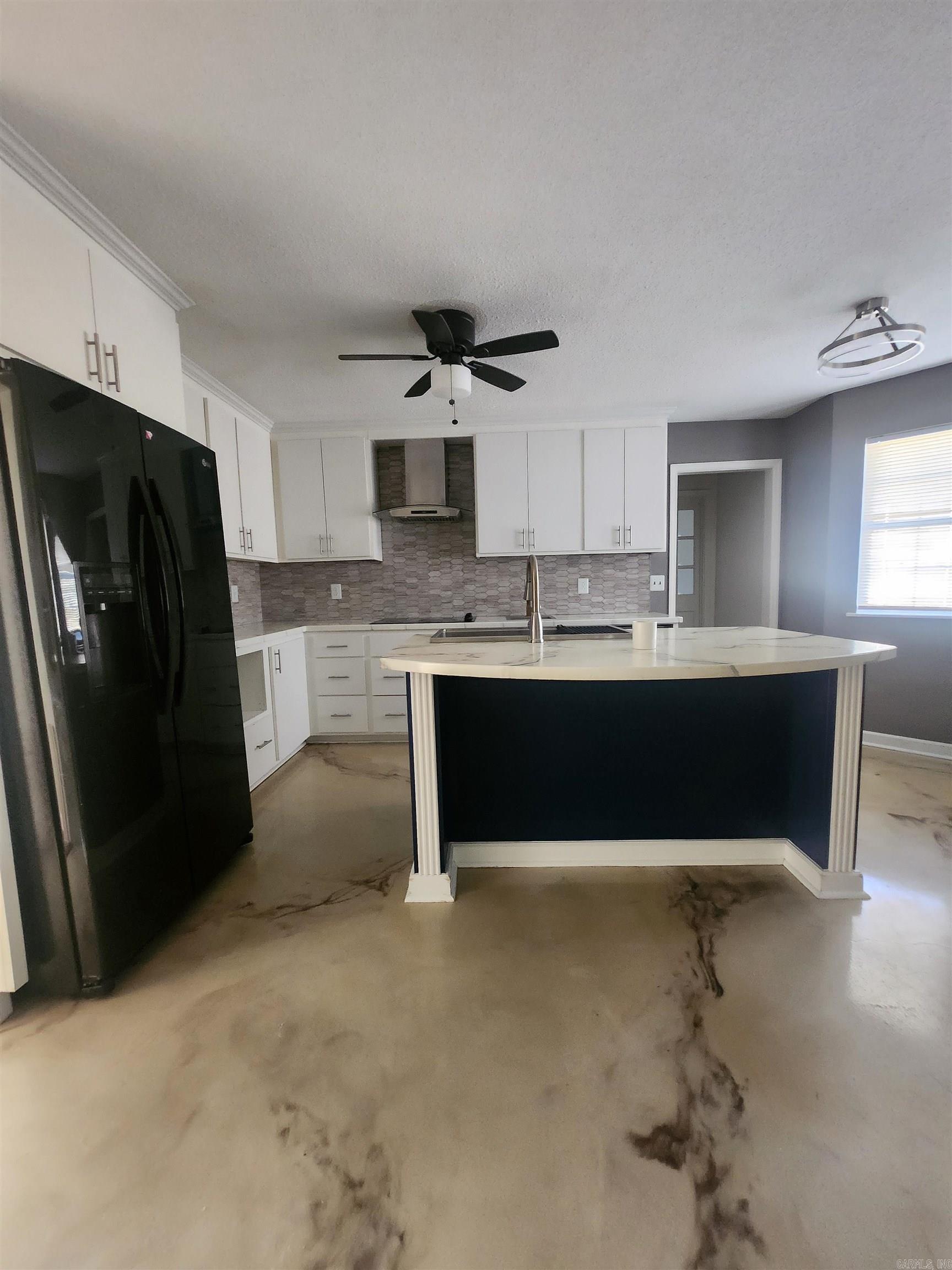 HIDDEN VALLEY - Residential