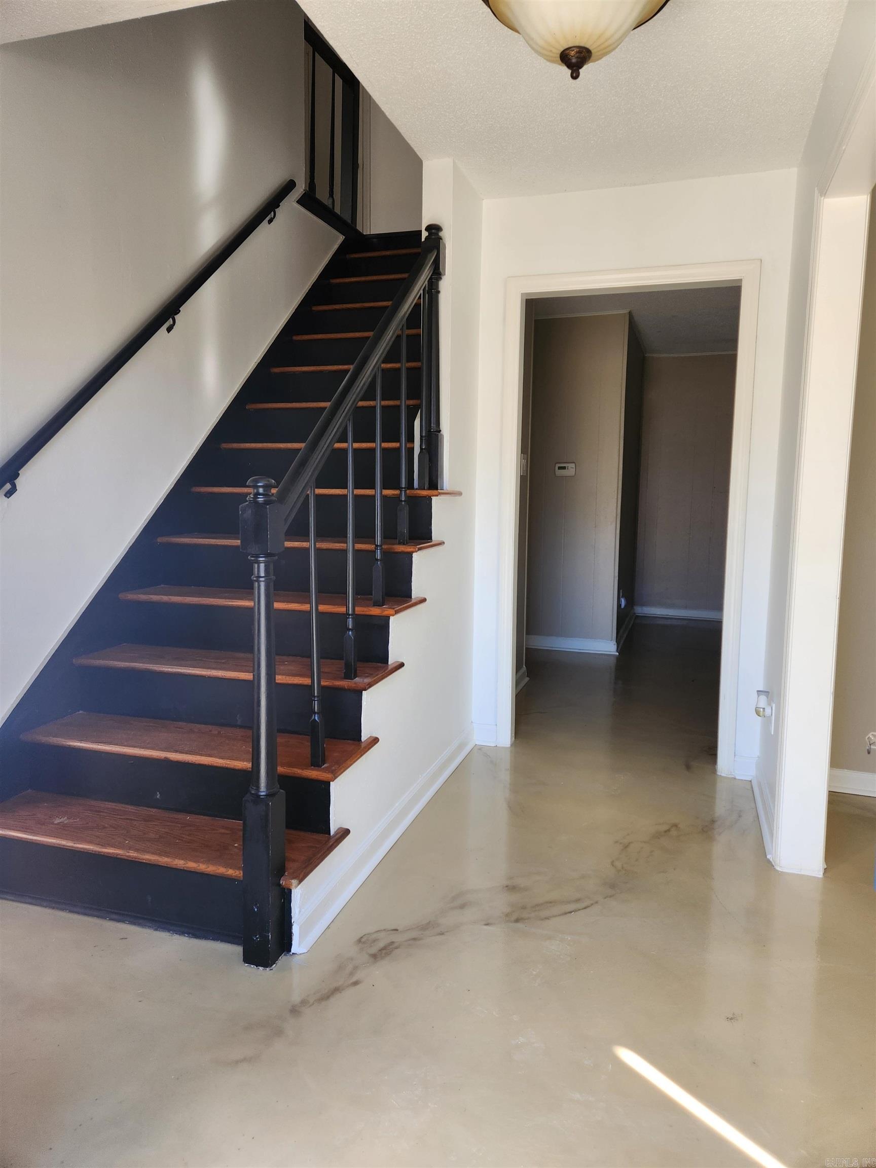 HIDDEN VALLEY - Residential