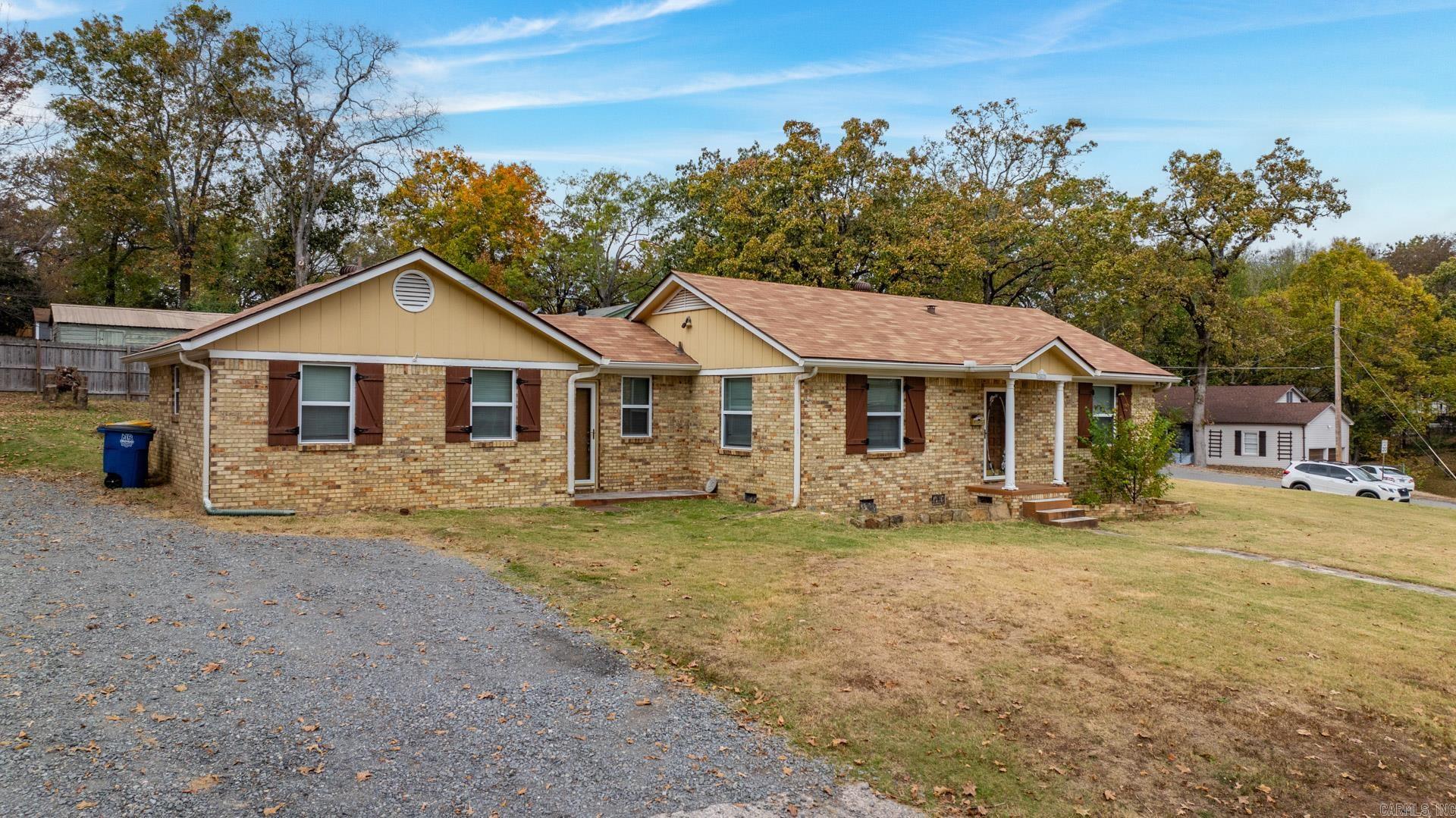 Check out this 3bed 2 bathroom house! This house has beautiful wood paneling in living room, and ( bonus) it is on a corner lot! Located in Park Hill next to wonderful shopping and food. Tenant occupied, 24 hour notice for showings.