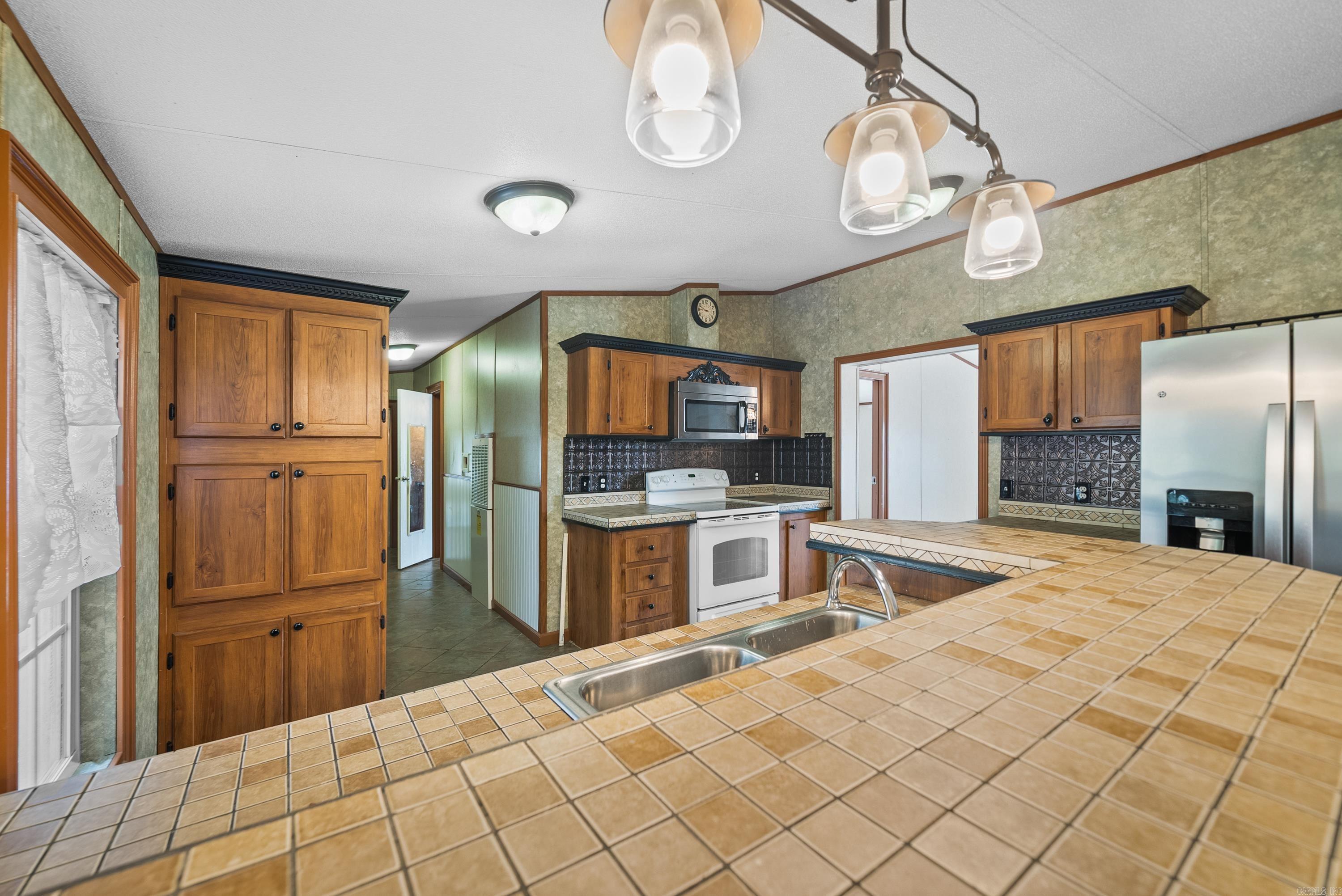 Hummingbird Estates - Residential